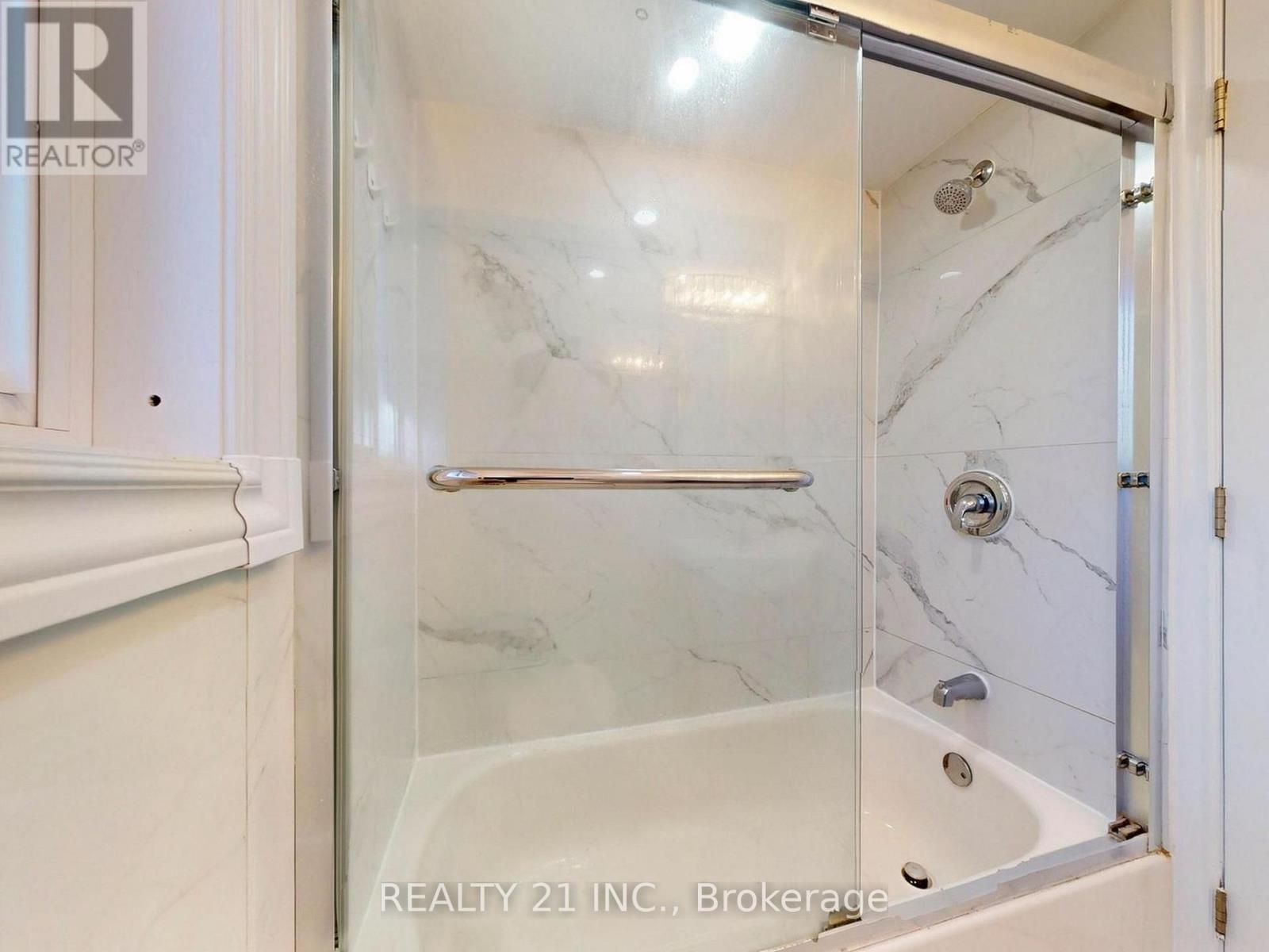 120 Queensbury Avenue, Toronto, Ontario  M1N 2X7 - Photo 27 - E13829160