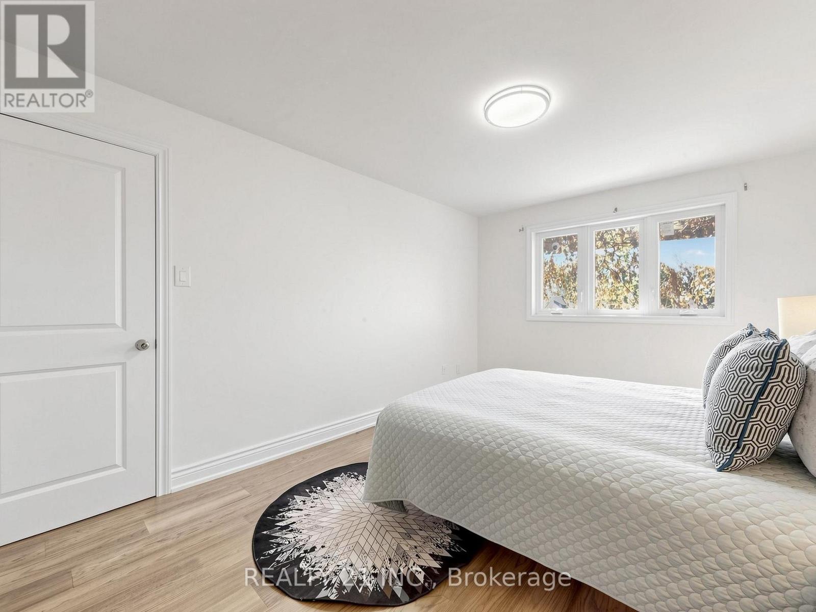 120 Queensbury Avenue, Toronto, Ontario  M1N 2X7 - Photo 29 - E13829160