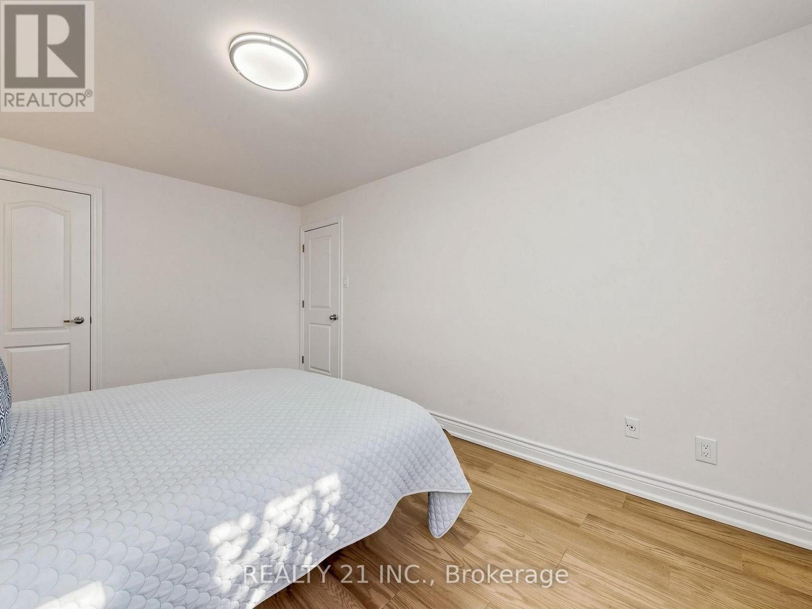 120 Queensbury Avenue, Toronto, Ontario  M1N 2X7 - Photo 30 - E13829160
