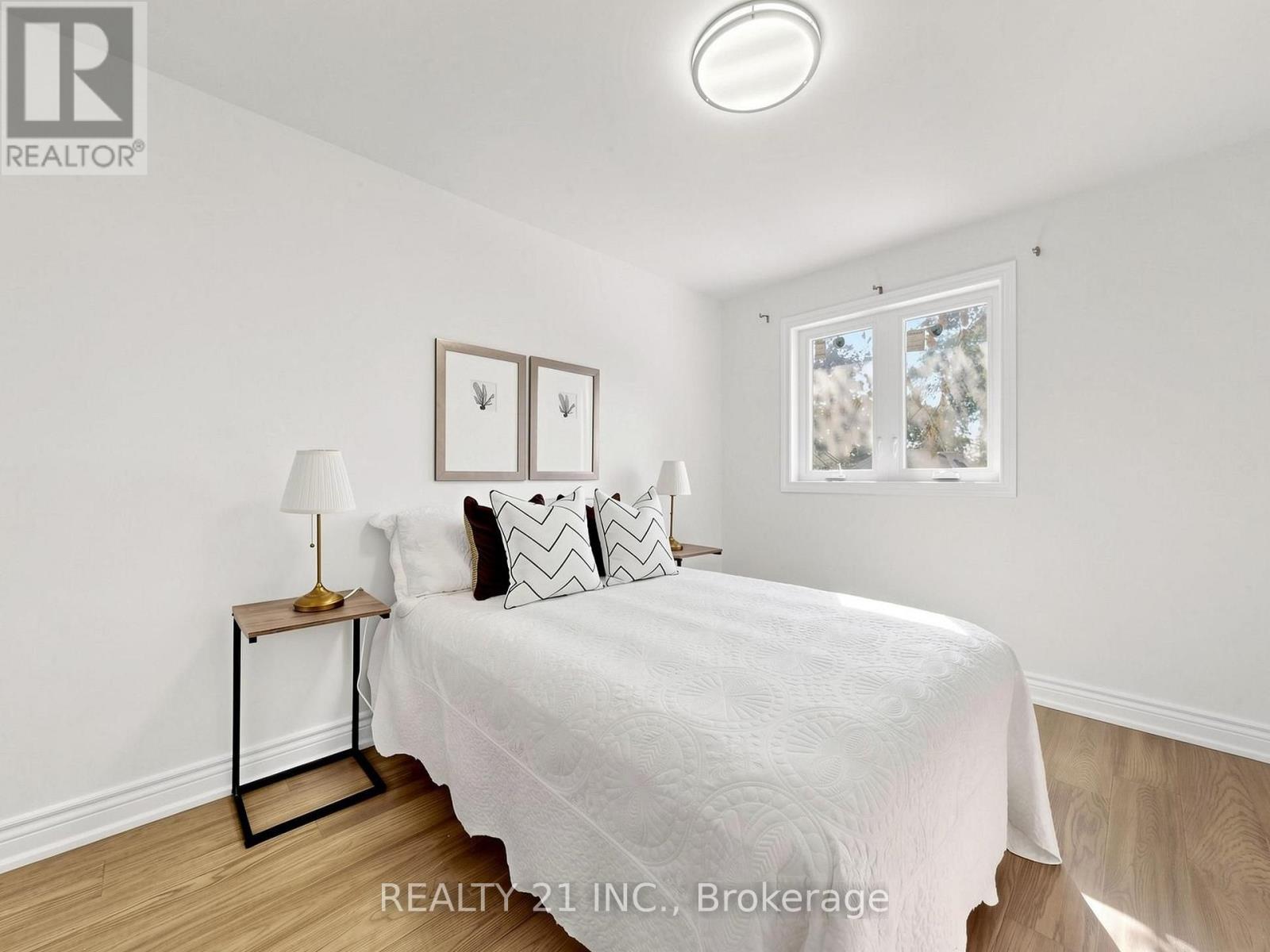 120 Queensbury Avenue, Toronto, Ontario  M1N 2X7 - Photo 31 - E13829160