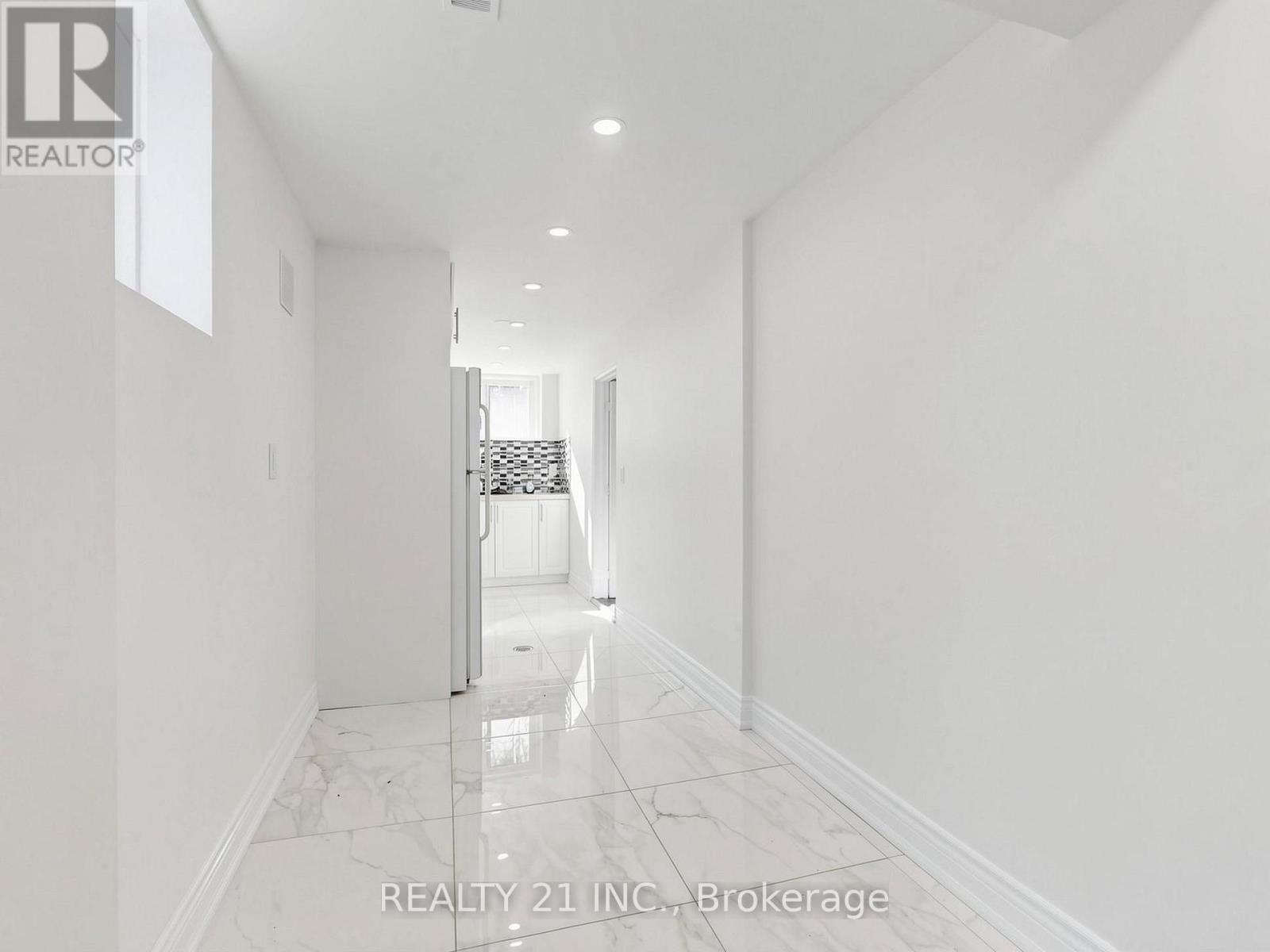 120 Queensbury Avenue, Toronto, Ontario  M1N 2X7 - Photo 35 - E13829160