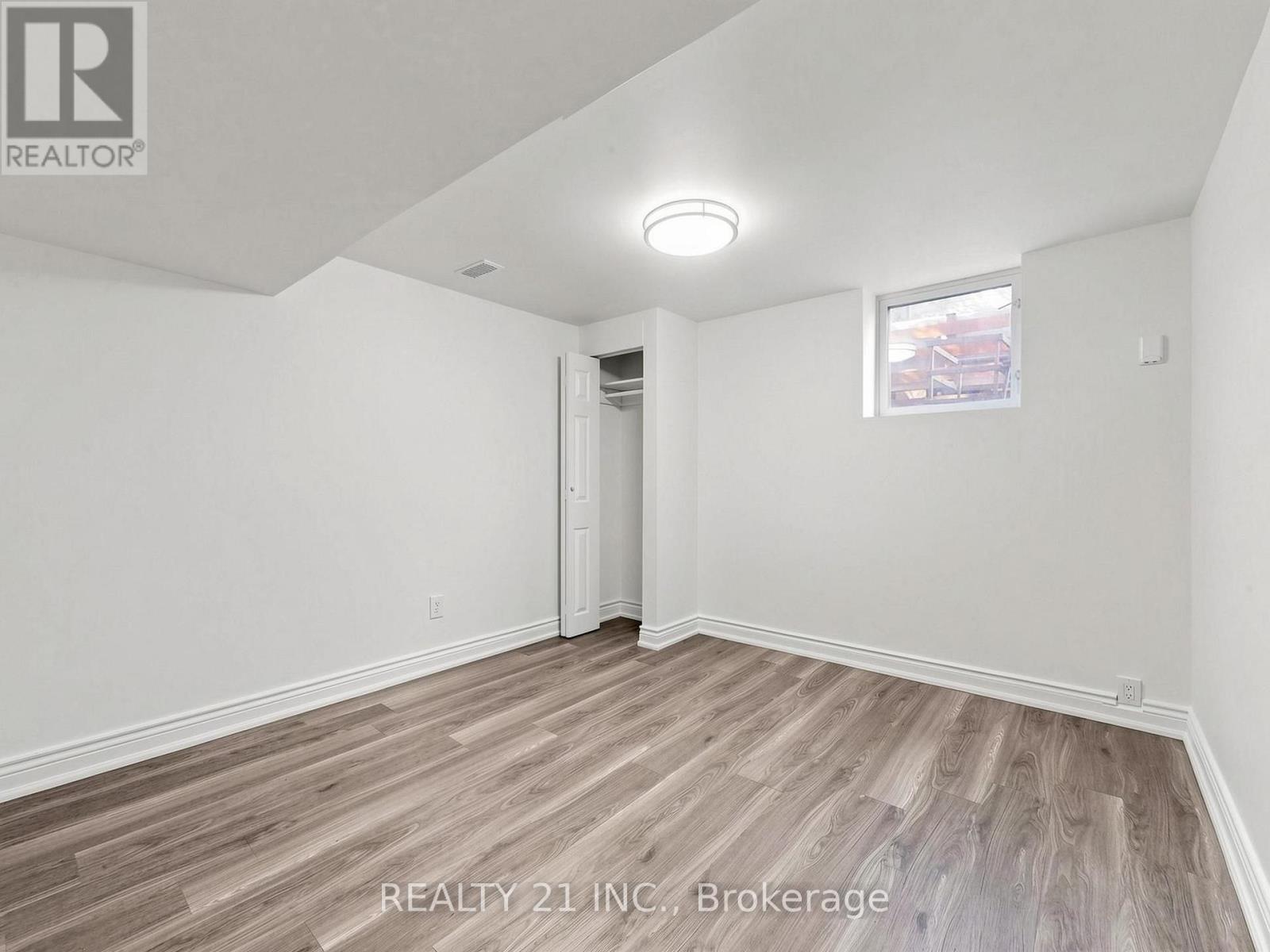 120 Queensbury Avenue, Toronto, Ontario  M1N 2X7 - Photo 37 - E13829160