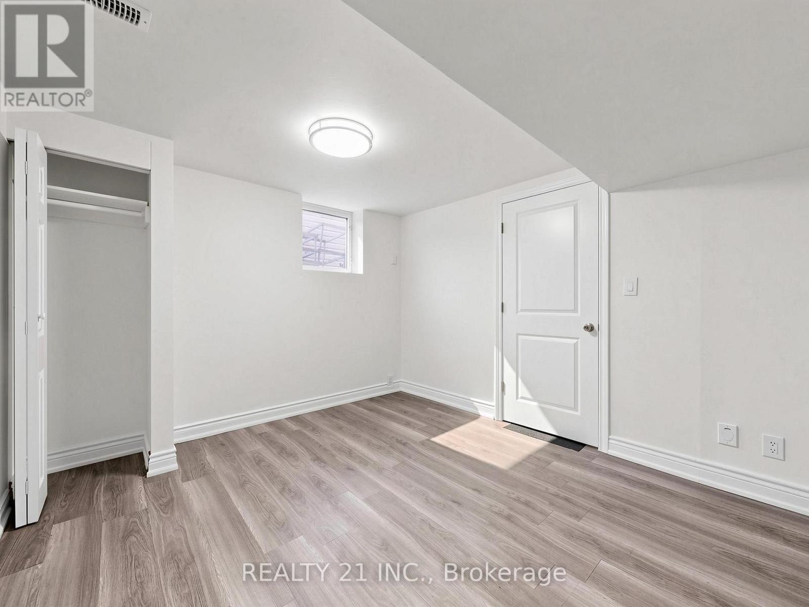 120 Queensbury Avenue, Toronto, Ontario  M1N 2X7 - Photo 38 - E13829160