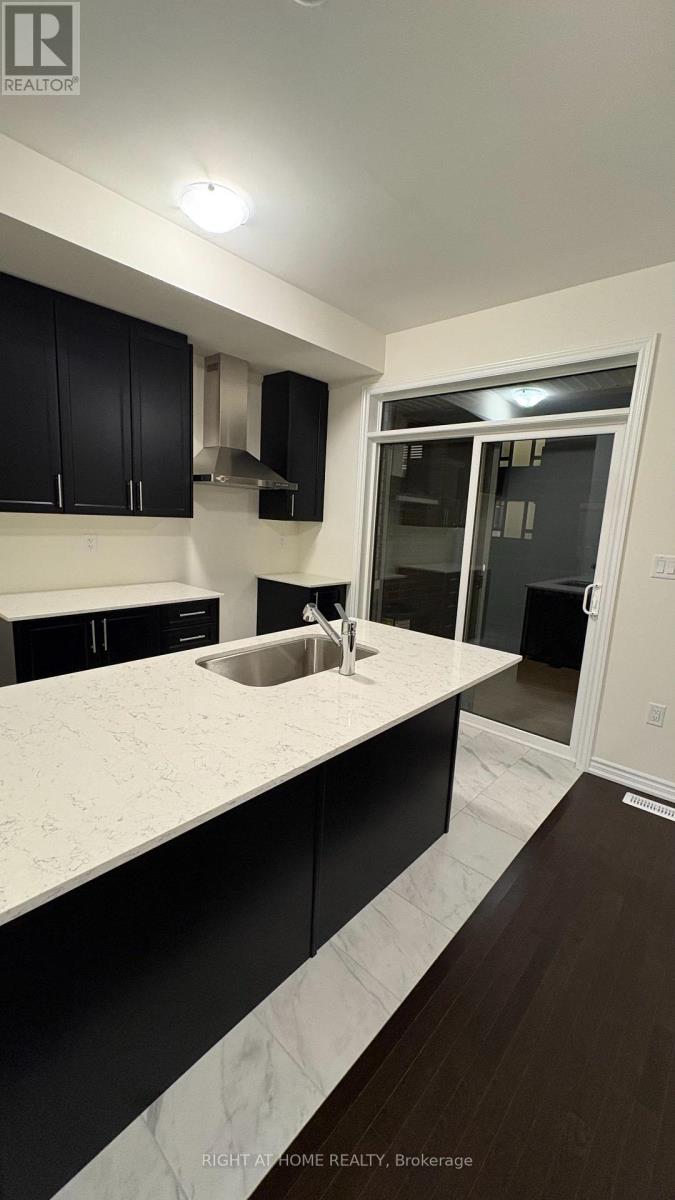 11 Radiance Way, Whitby, Ontario  L1P 0S2 - Photo 21 - E13829300