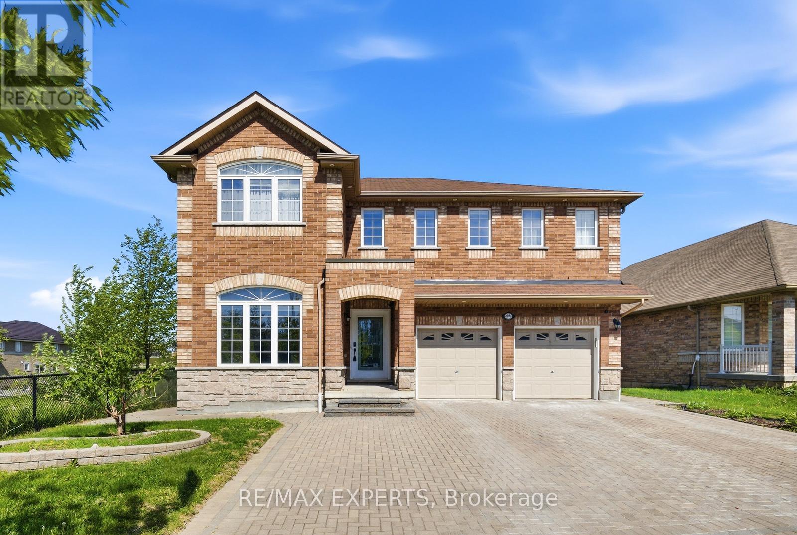 2071 Gibson Street, Innisfil, Ontario  L9S 4B7 - Photo 1 - N13829176