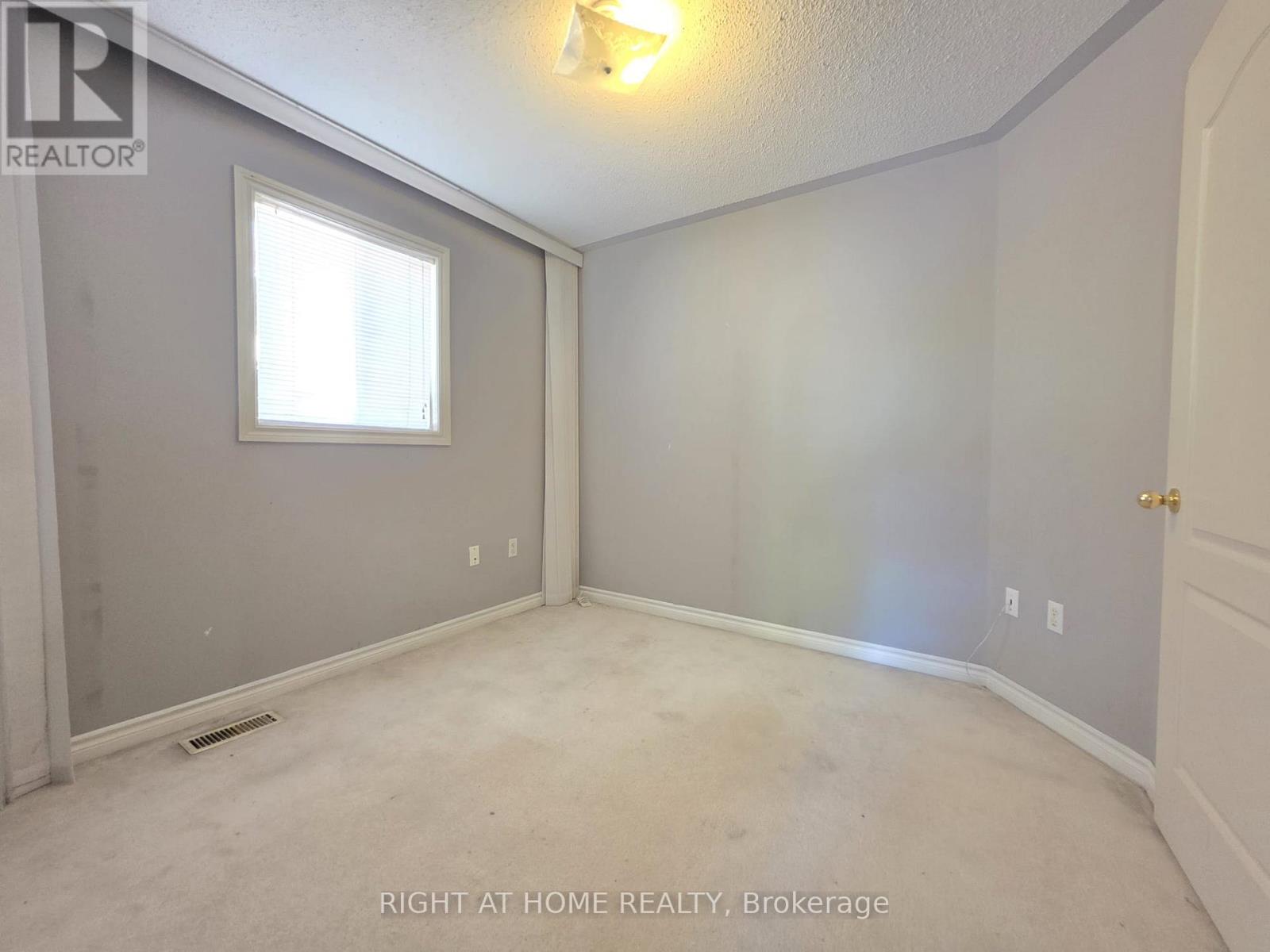 63 Sunridge Street, Richmond Hill, Ontario  L4E 3T7 - Photo 10 - N13829294