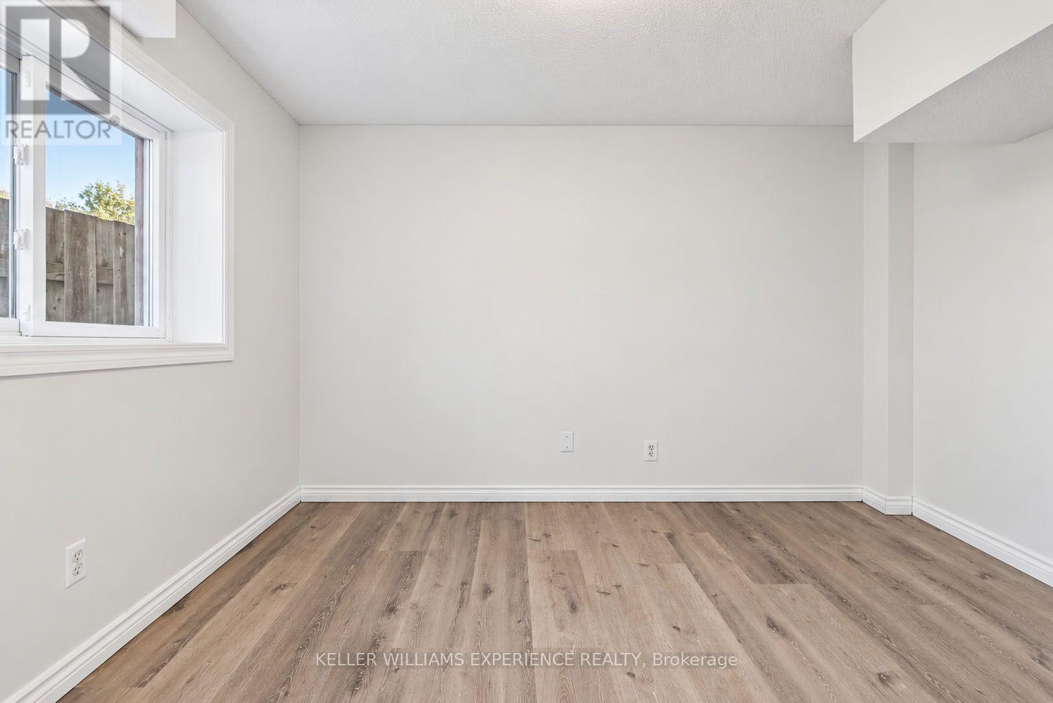 25 Nicholson Drive, Barrie, Ontario  L4N 8L7 - Photo 29 - S13829222