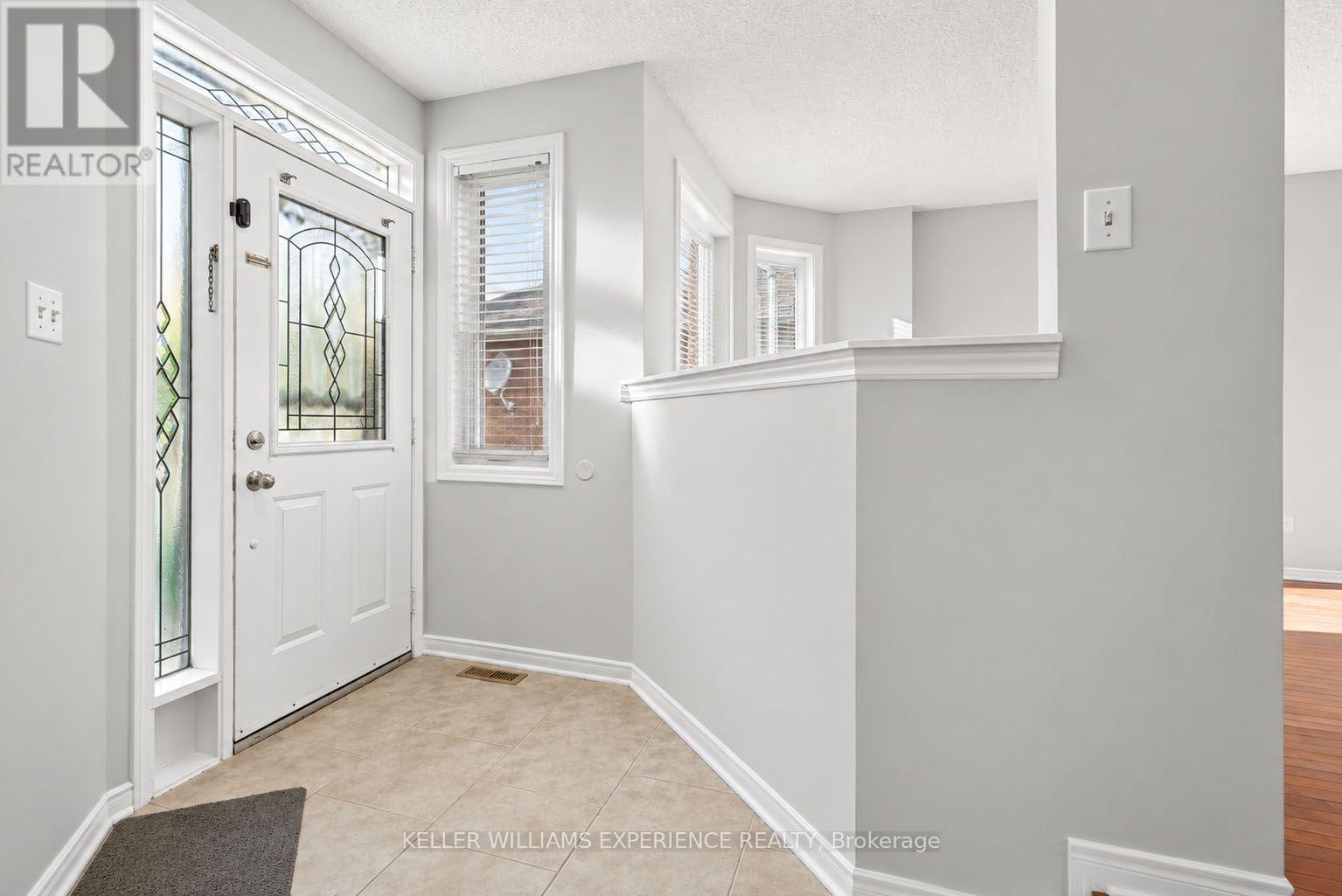 25 Nicholson Drive, Barrie, Ontario  L4N 8L7 - Photo 6 - S13829222