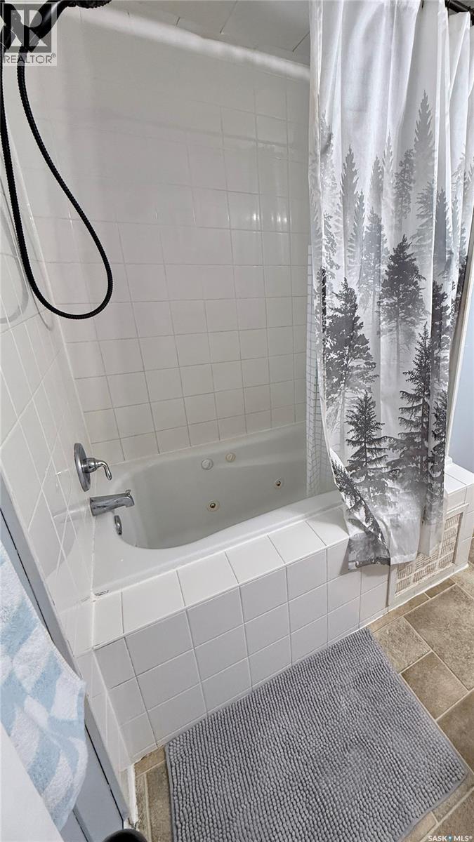 460 Willow Park Greens, Estevan, Saskatchewan  S4A 2S2 - Photo 12 - SK049565