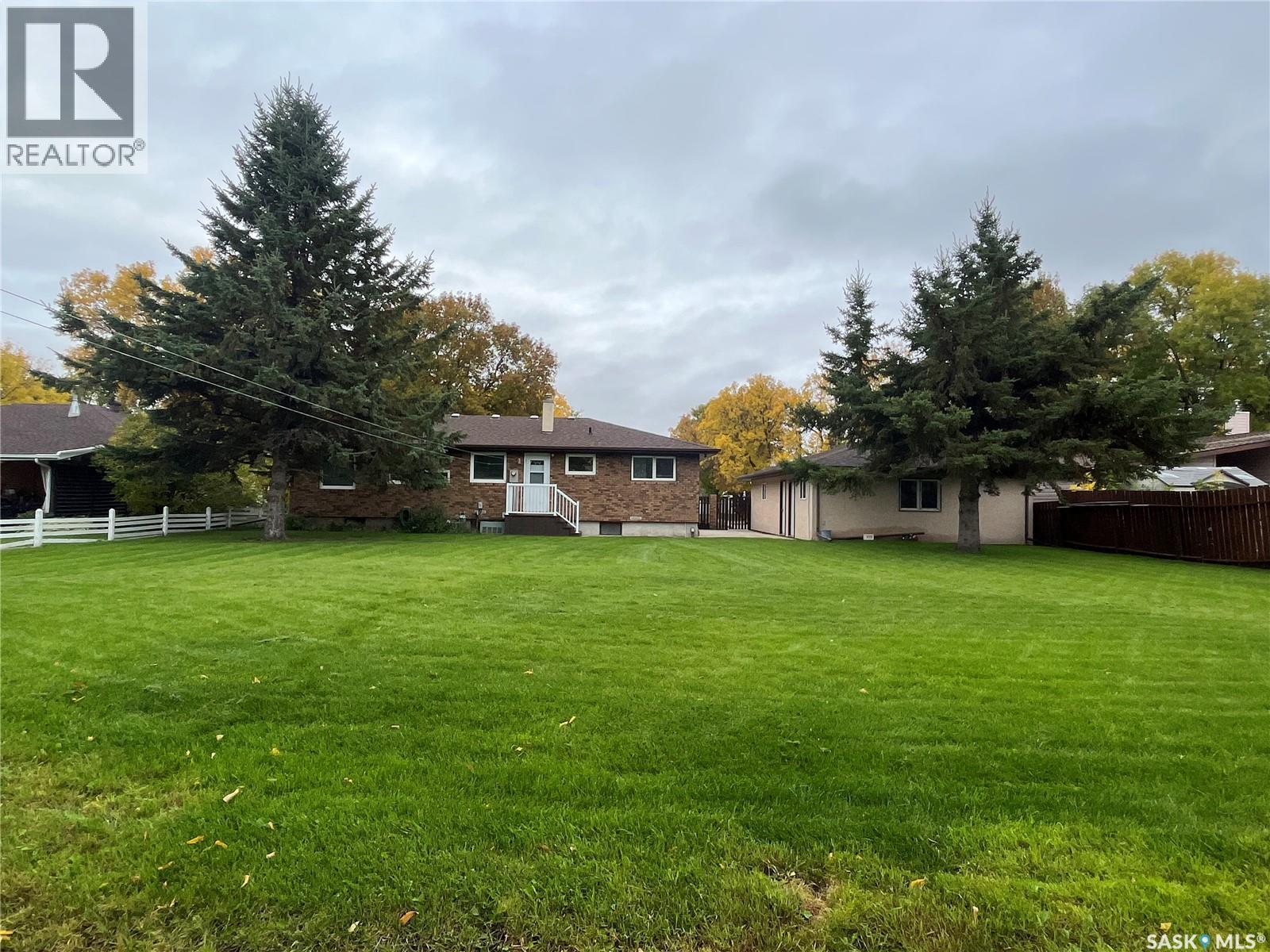 1123 Asquith Drive, Esterhazy, Saskatchewan  S0A 0X0 - Photo 8 - SK049560