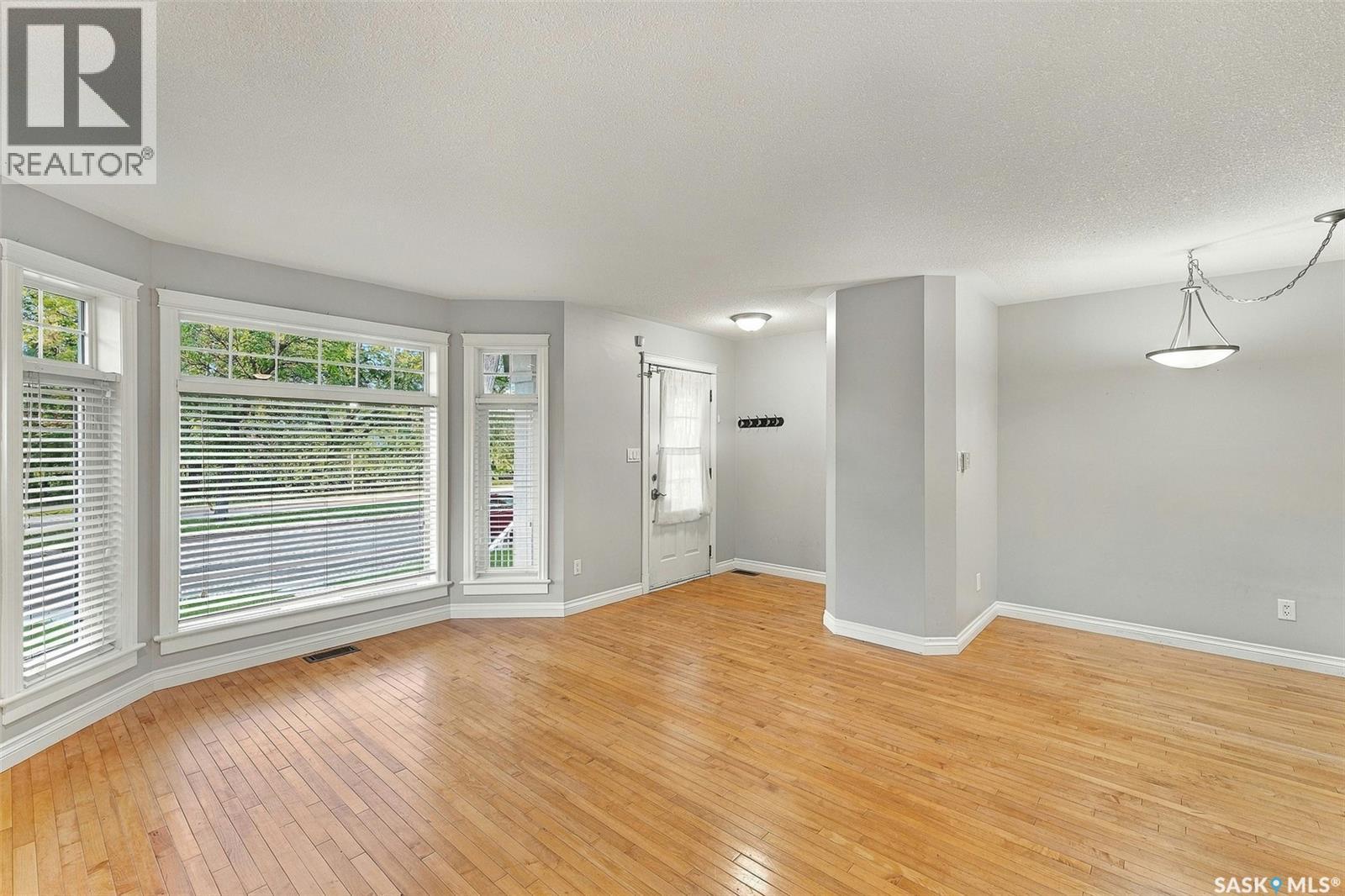 3917 Victoria Avenue, Regina, Saskatchewan  S4T 1M7 - Photo 2 - SK049289