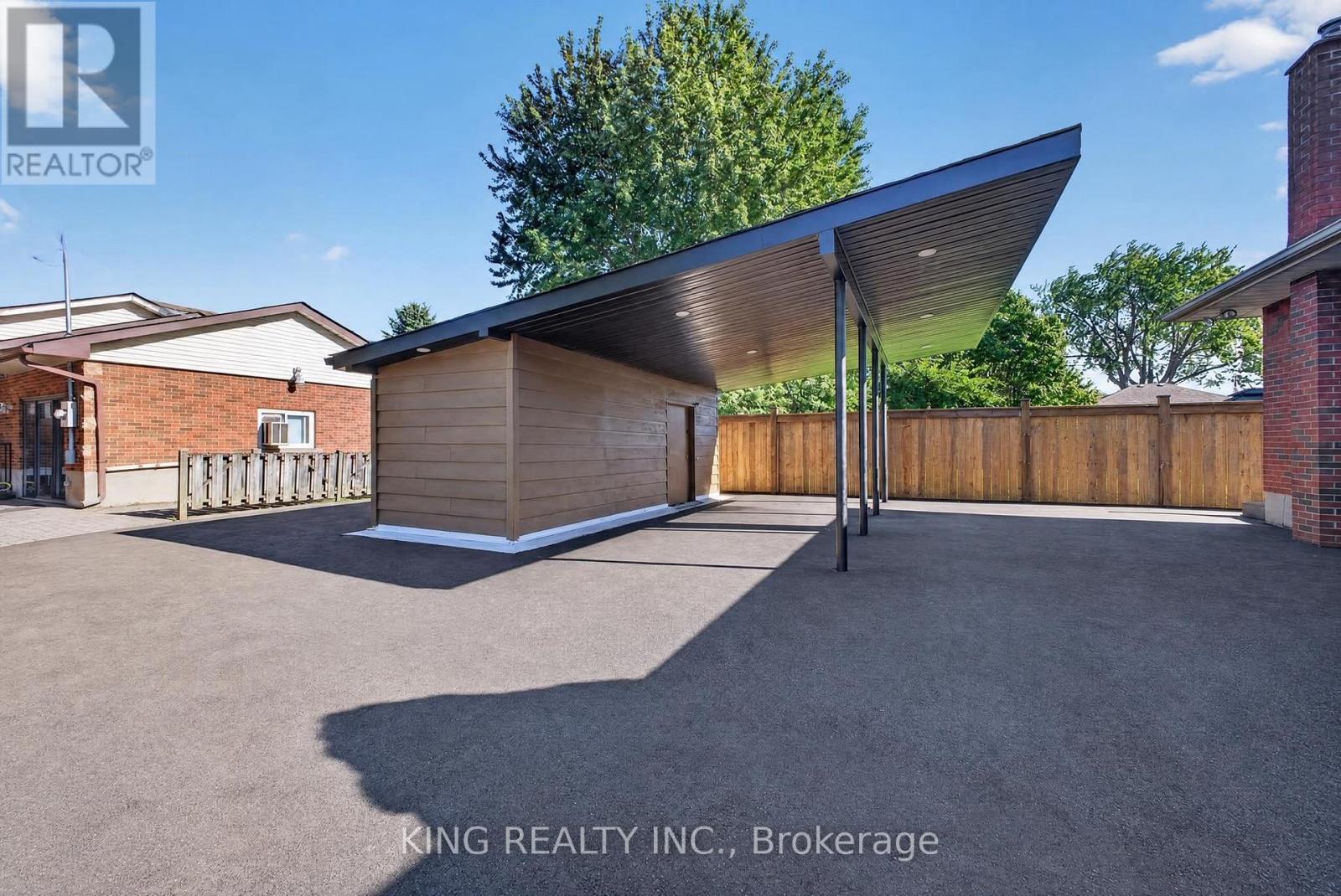 35 Hewko Street, St. Catharines, Ontario  L2N 2E5 - Photo 6 - X13828662