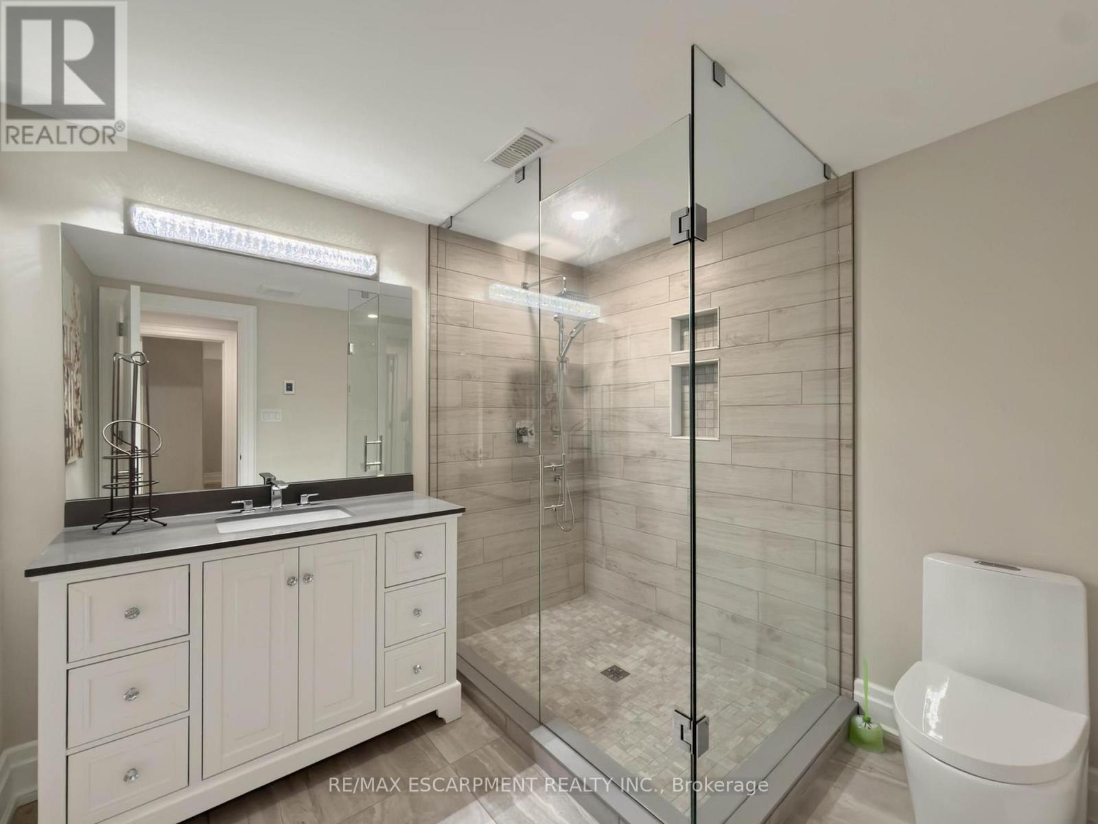 236 Poplar Drive, Burlington, Ontario  L6J 4C8 - Photo 41 - W13829036