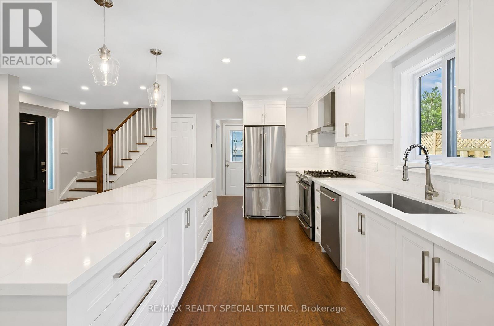 8 Culham Street, Oakville, Ontario  L6H 1G4 - Photo 15 - W13829052