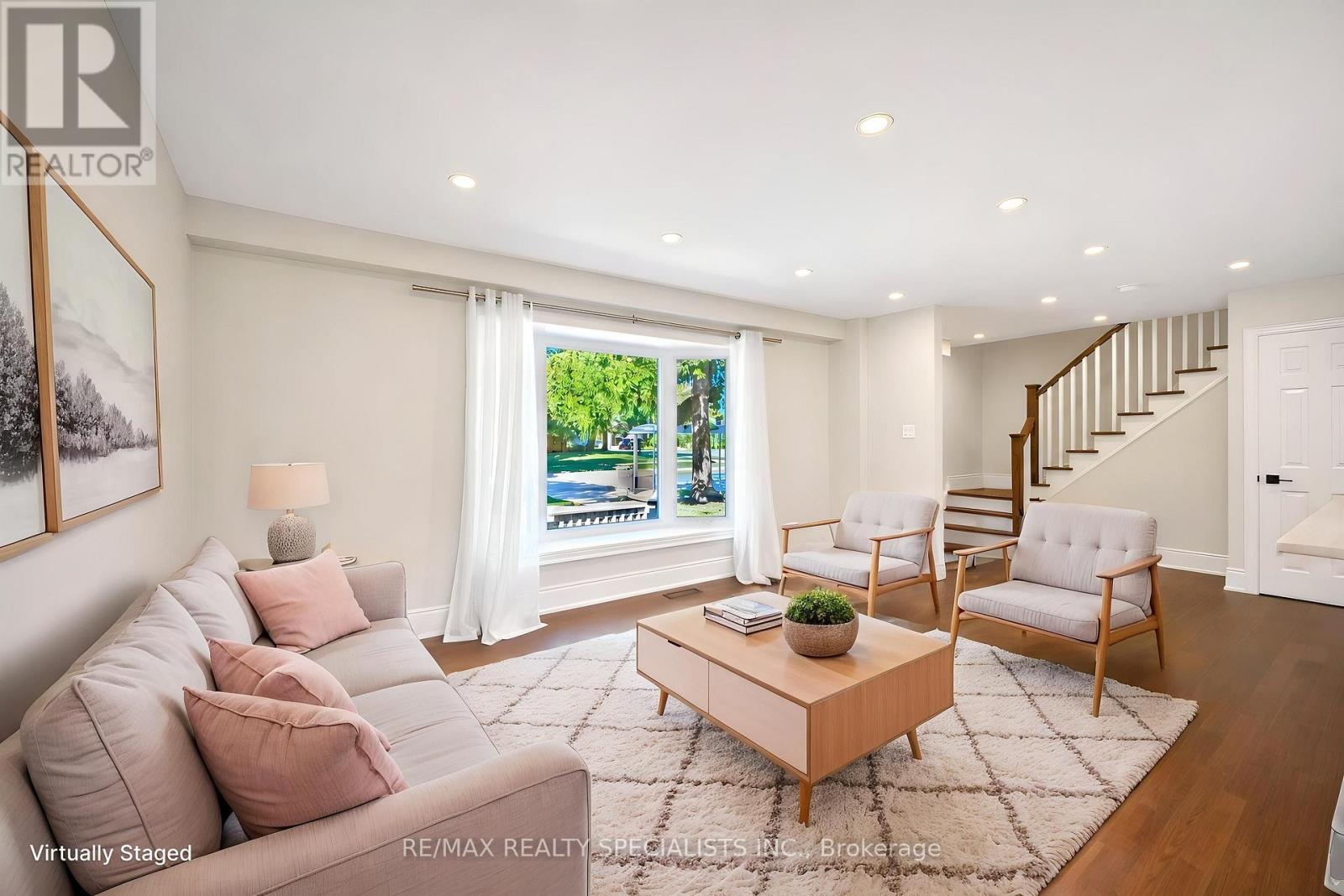 8 Culham Street, Oakville, Ontario  L6H 1G4 - Photo 9 - W13829052