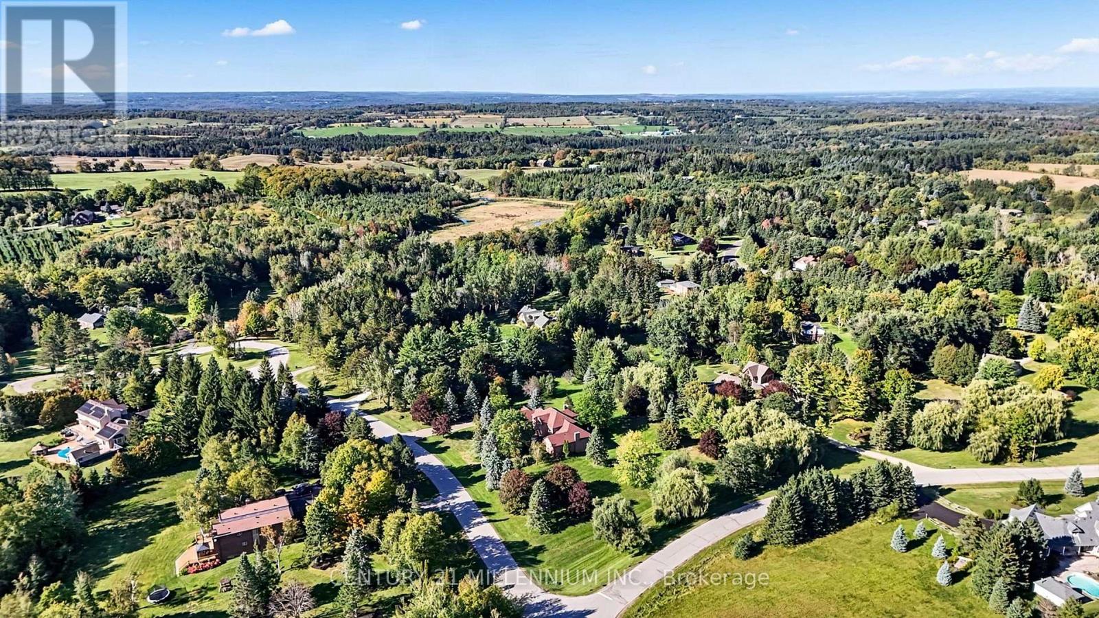 16 Tanglewood Drive, Caledon, Ontario  L7K 0K6 - Photo 2 - W13829062
