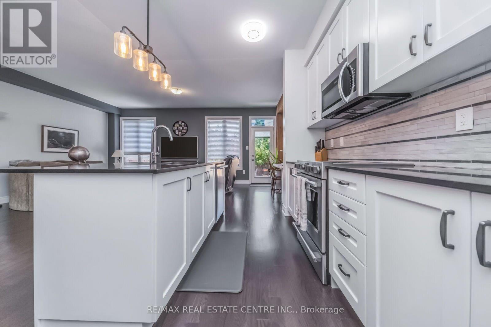 457 Whitlock Avenue, Milton, Ontario  L9E 1J5 - Photo 11 - W13829068