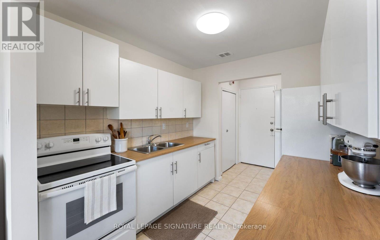 410 - 30 Allanhurst Drive, Toronto, Ontario  M9A 4J8 - Photo 12 - W13829072
