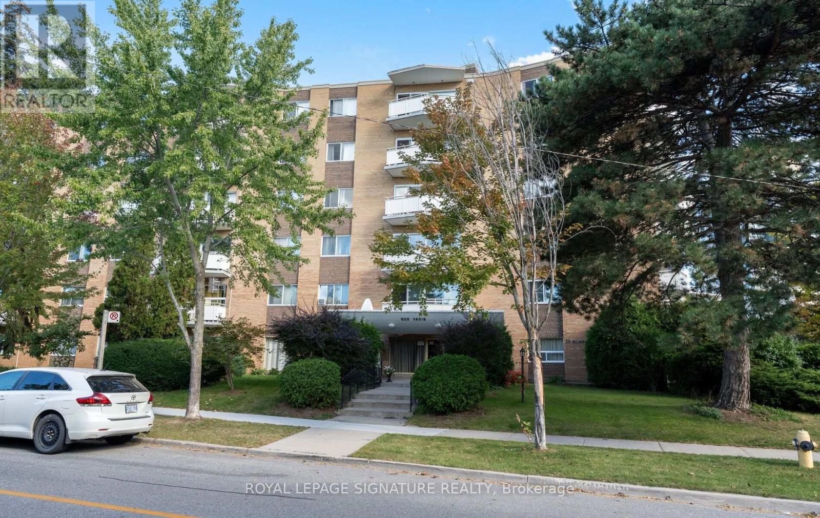 410 - 30 Allanhurst Drive, Toronto, Ontario  M9A 4J8 - Photo 3 - W13829072
