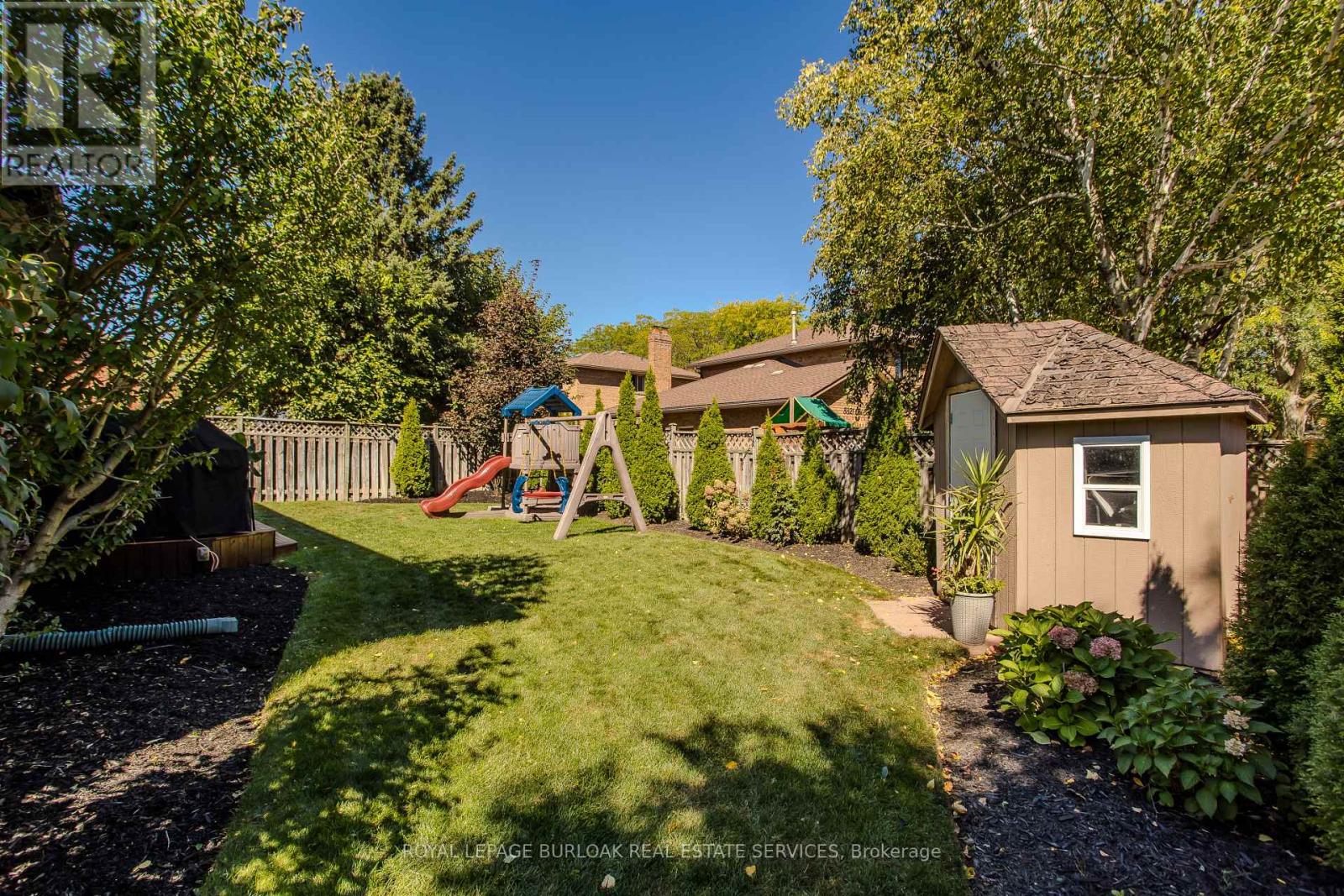 541 Hambling Court, Burlington, Ontario  L7N 3S4 - Photo 37 - W13829178