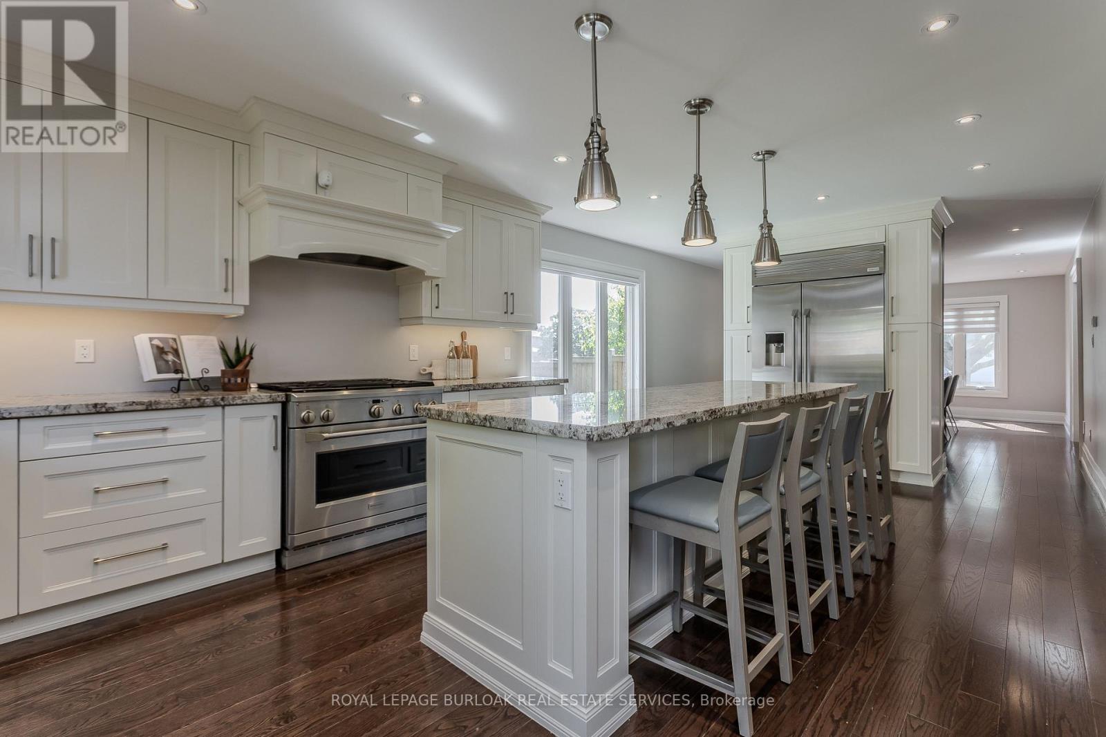 541 Hambling Court, Burlington, Ontario  L7N 3S4 - Photo 6 - W13829178