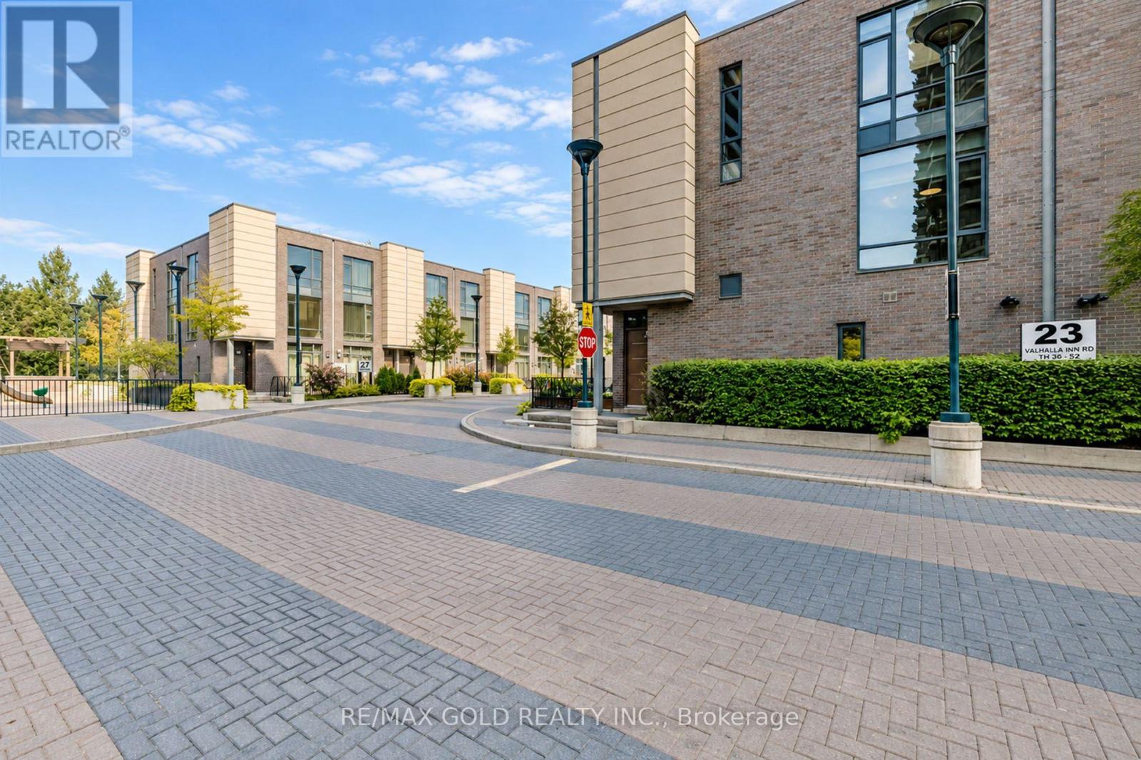 45 - 23 Valhalla Inn Road, Toronto, Ontario  M9B 0B3 - Photo 3 - W13829208