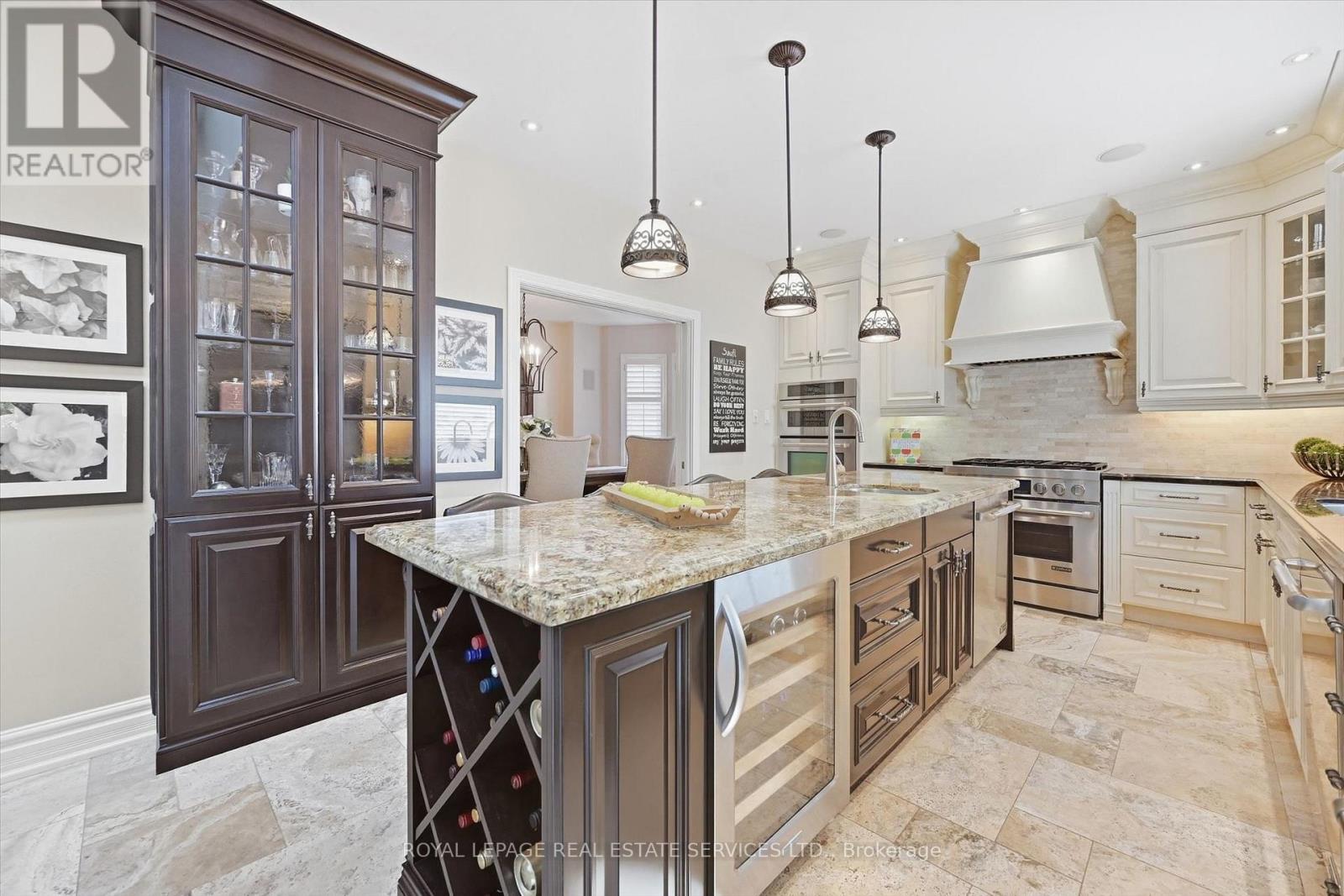 340 Oakridge Court, Oakville, Ontario  L6H 5T9 - Photo 13 - W13829216