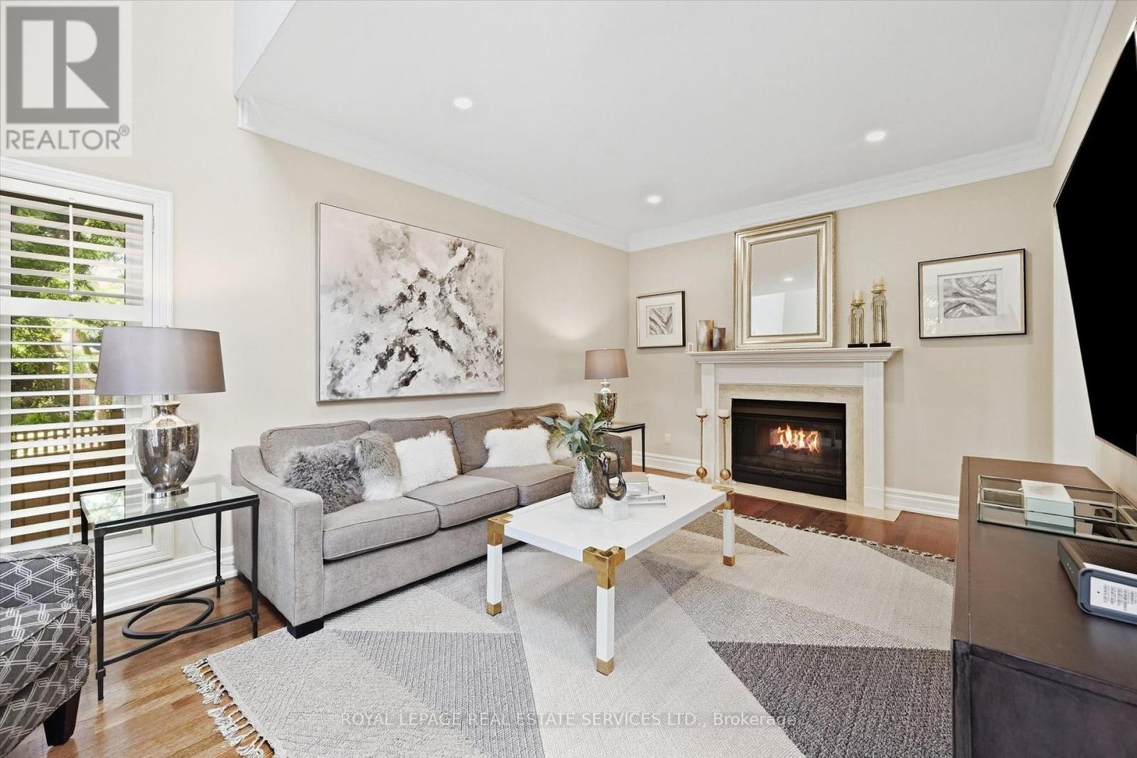 340 Oakridge Court, Oakville, Ontario  L6H 5T9 - Photo 19 - W13829216