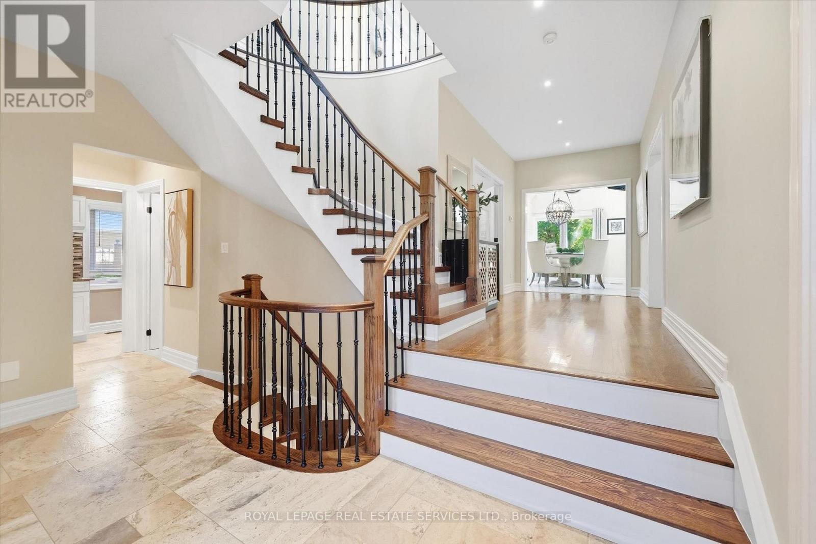340 Oakridge Court, Oakville, Ontario  L6H 5T9 - Photo 22 - W13829216