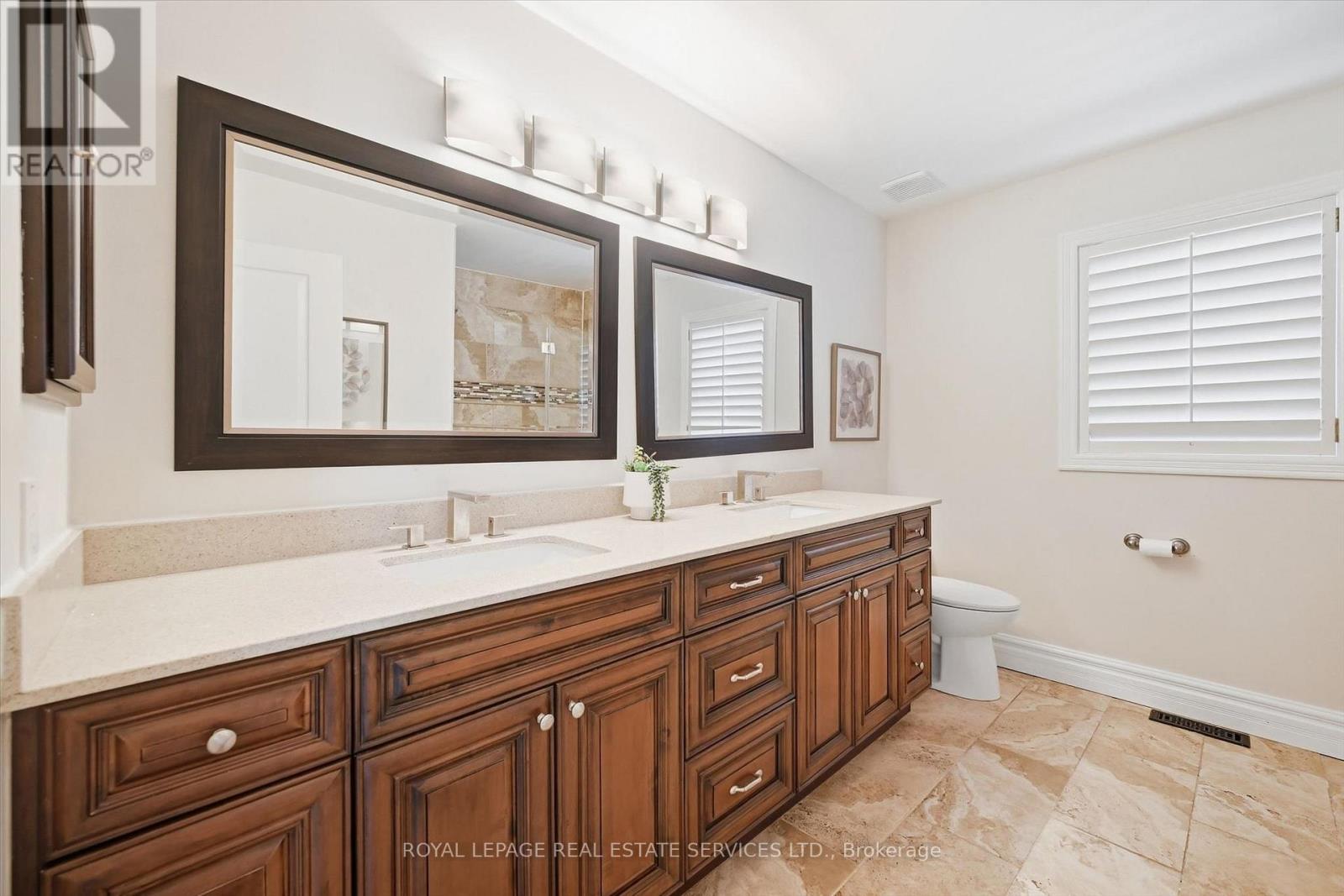 340 Oakridge Court, Oakville, Ontario  L6H 5T9 - Photo 36 - W13829216