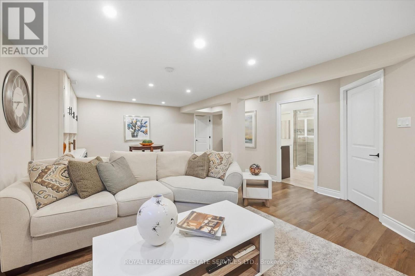 340 Oakridge Court, Oakville, Ontario  L6H 5T9 - Photo 41 - W13829216