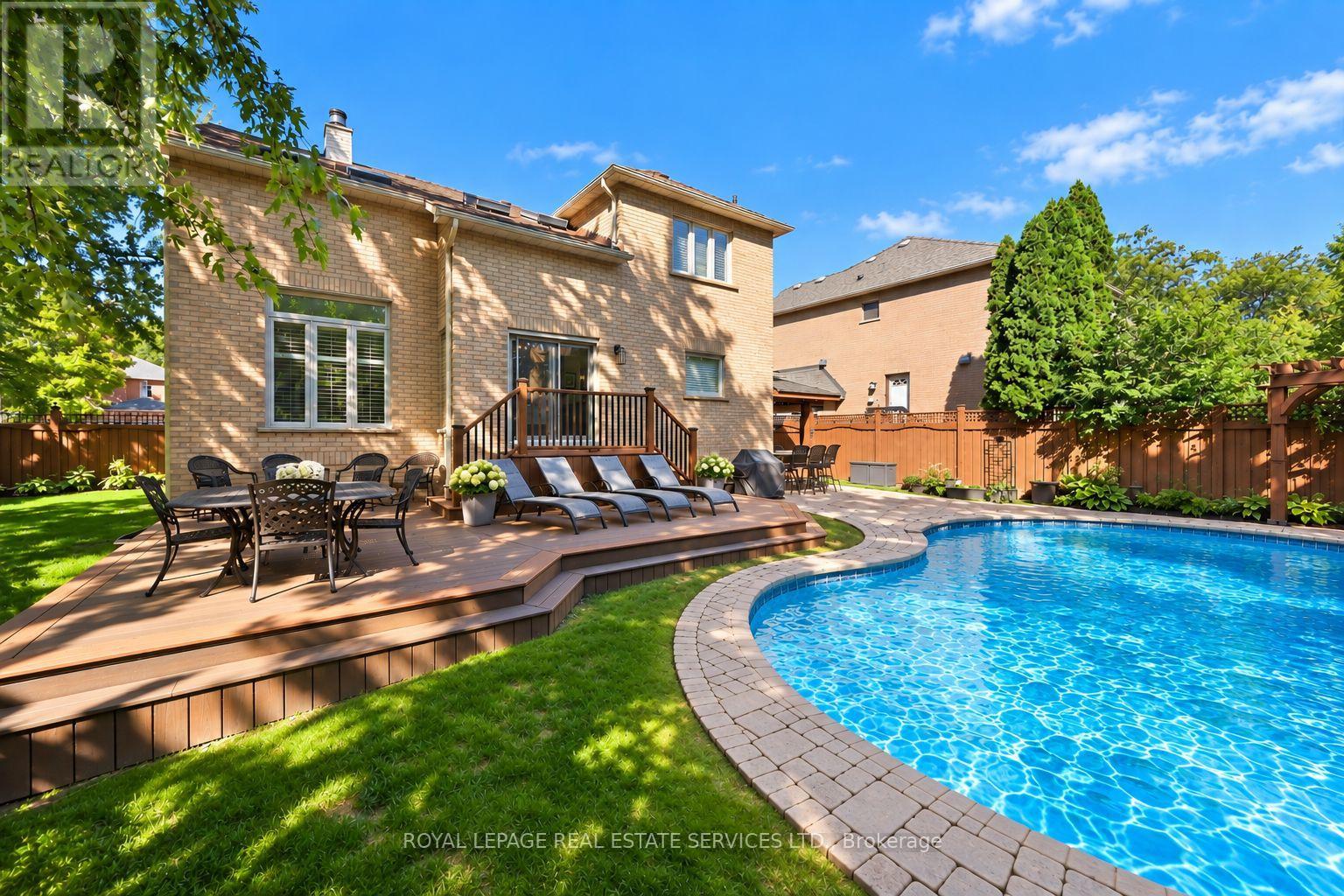 340 Oakridge Court, Oakville, Ontario  L6H 5T9 - Photo 45 - W13829216