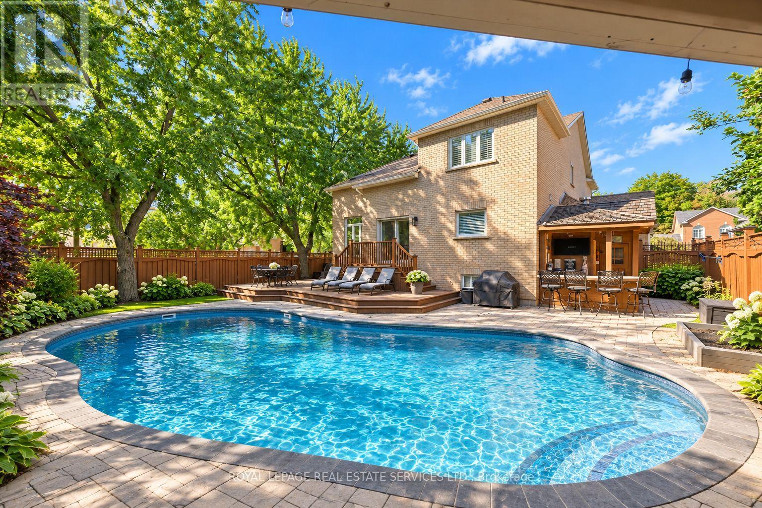 340 Oakridge Court, Oakville, Ontario  L6H 5T9 - Photo 46 - W13829216
