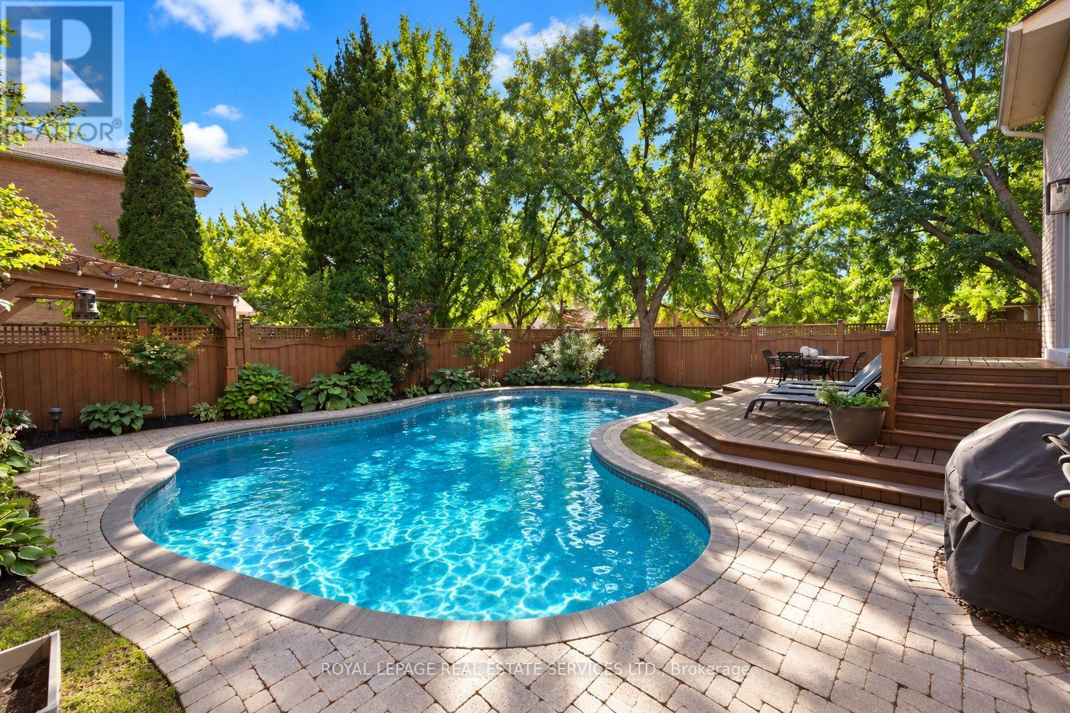 340 Oakridge Court, Oakville, Ontario  L6H 5T9 - Photo 48 - W13829216