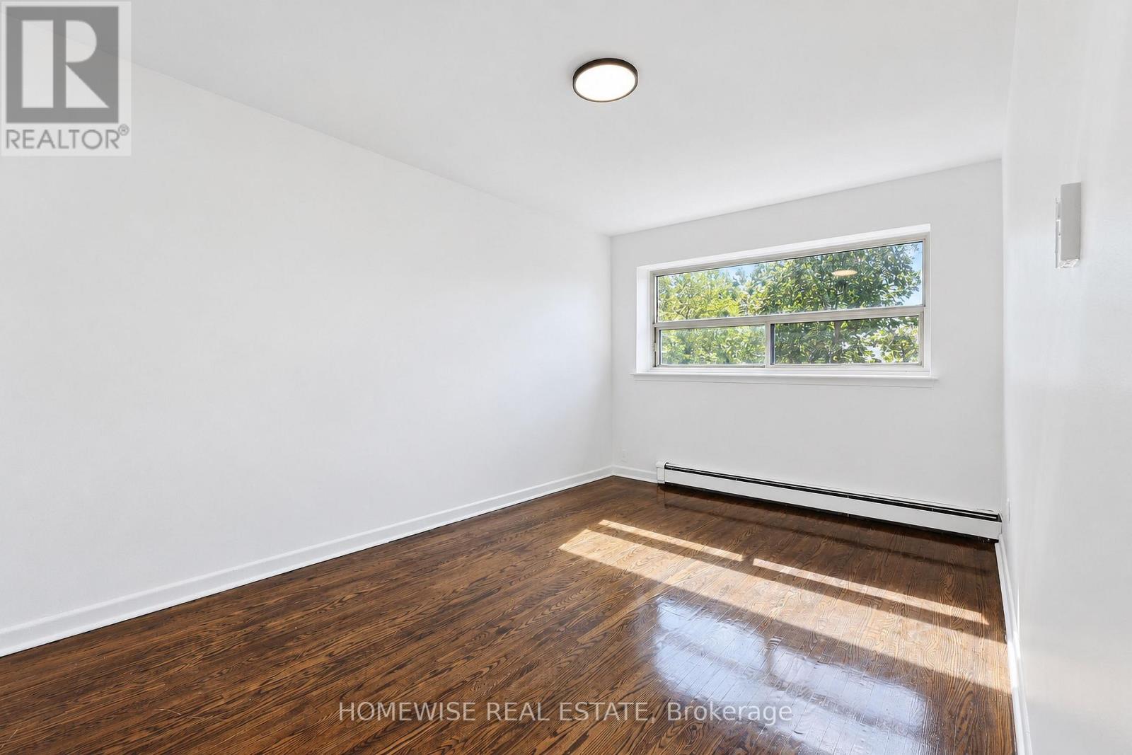 22 - 35 SWORDBILL DRIVE