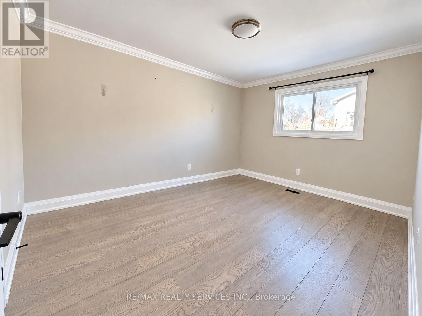 52 Centre Street N, Brampton, Ontario  L6V 1T2 - Photo 13 - W13829246