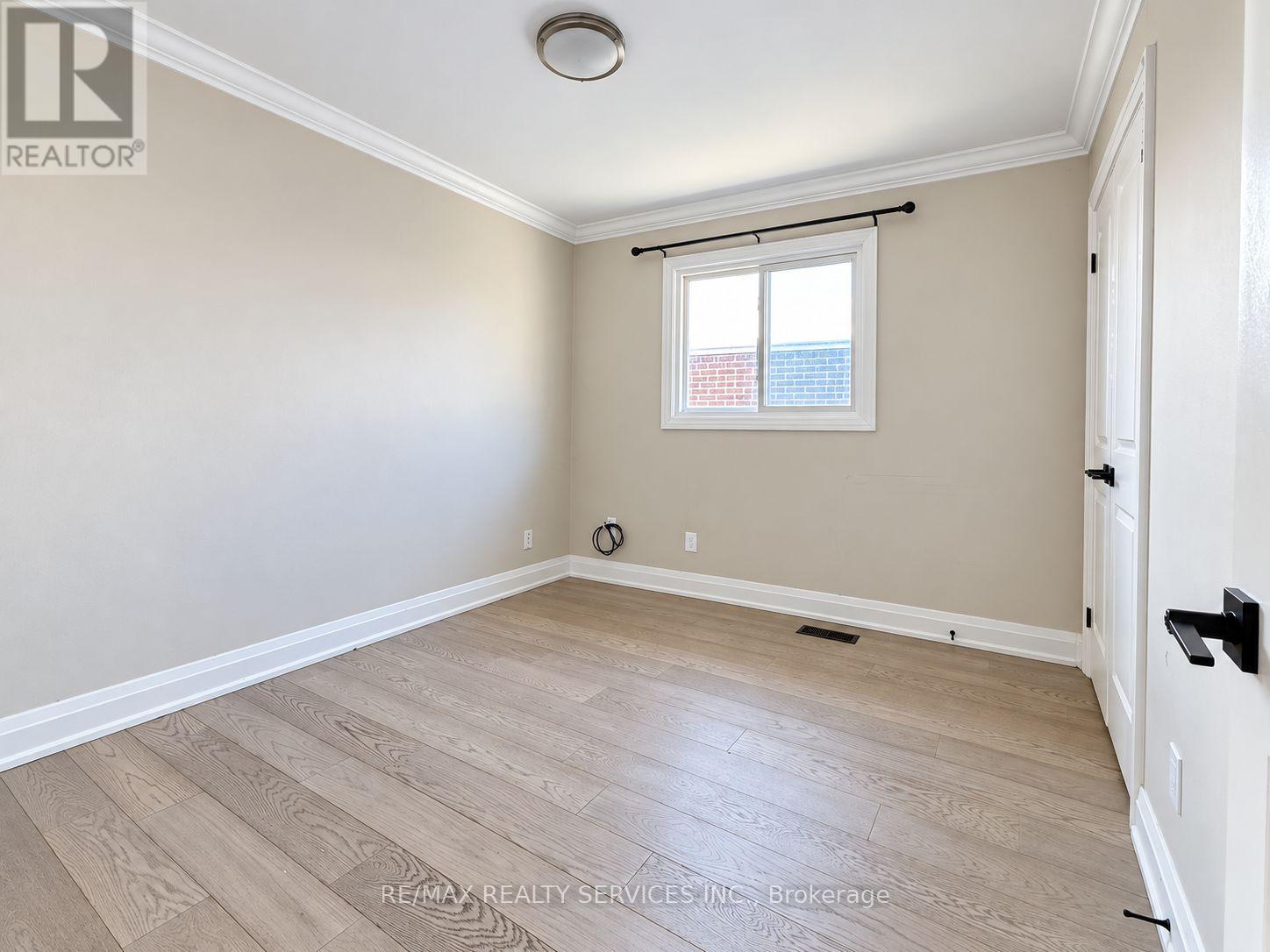 52 Centre Street N, Brampton, Ontario  L6V 1T2 - Photo 14 - W13829246