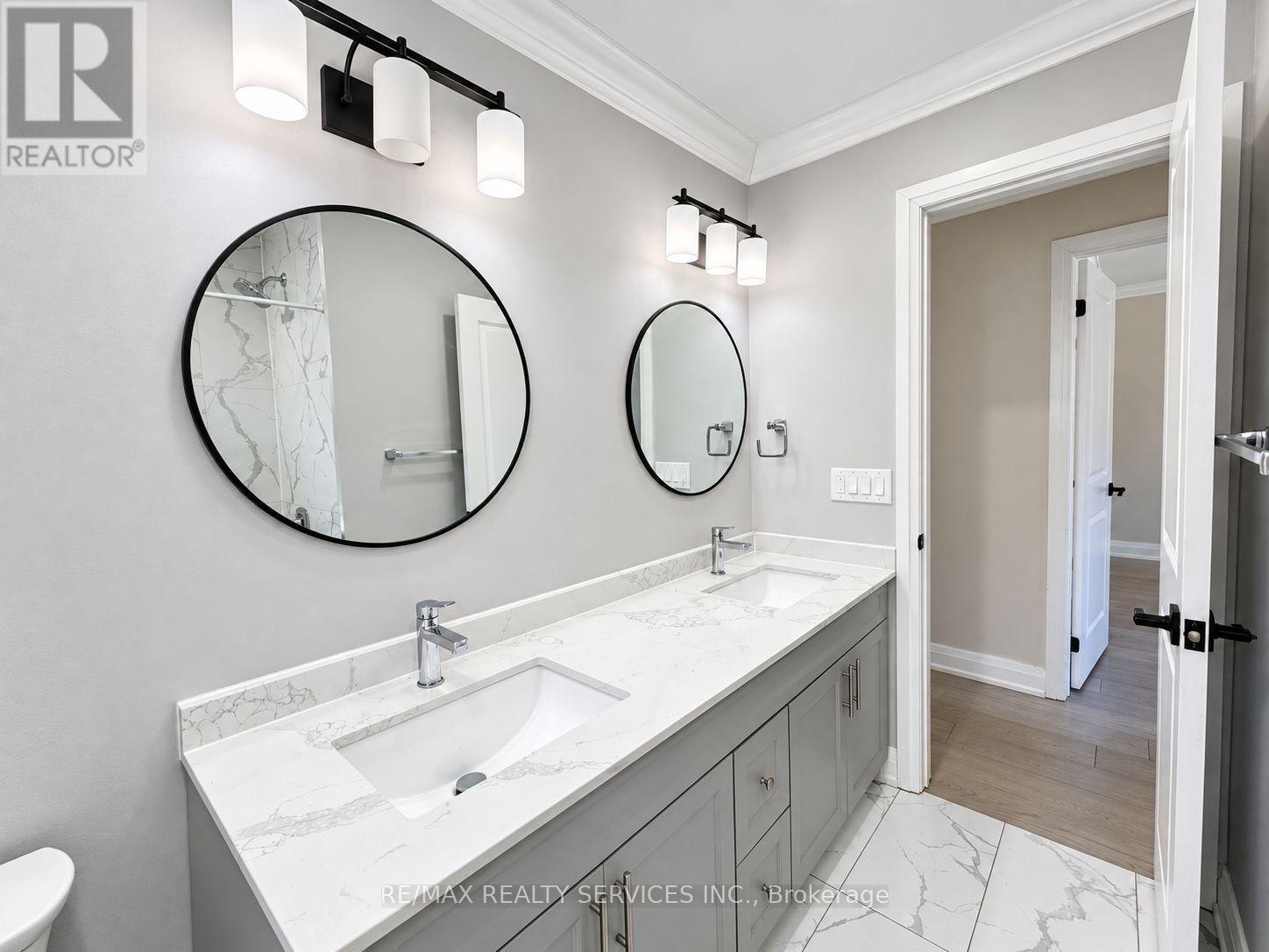 52 Centre Street N, Brampton, Ontario  L6V 1T2 - Photo 17 - W13829246