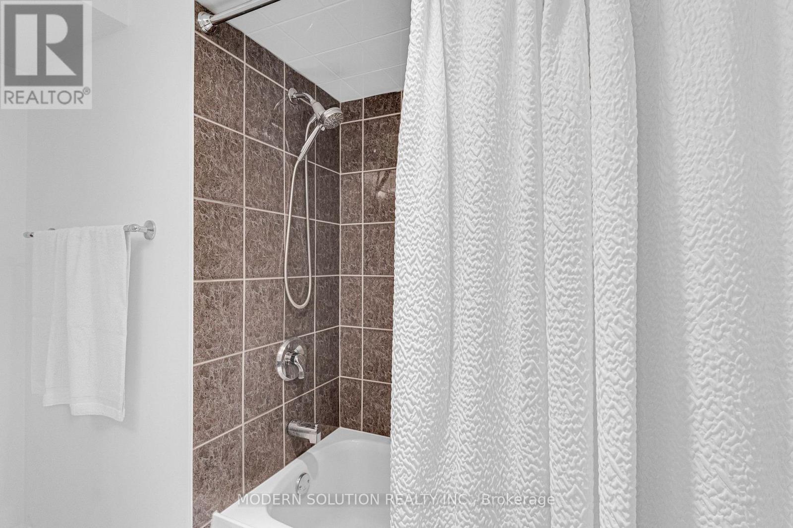 2250 Dunedin Road, Oakville, Ontario  L6J 5V5 - Photo 36 - W13829264