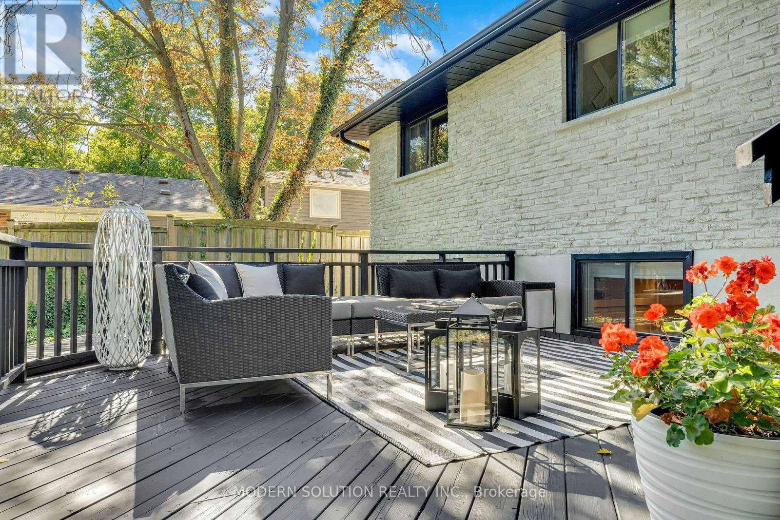 2250 Dunedin Road, Oakville, Ontario  L6J 5V5 - Photo 38 - W13829264