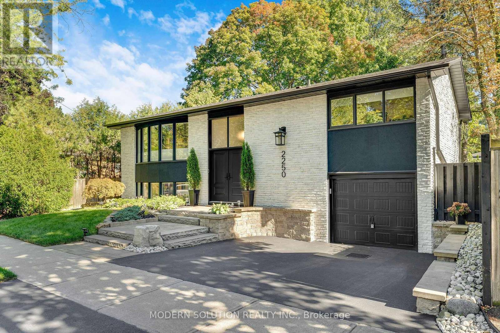 2250 Dunedin Road, Oakville, Ontario  L6J 5V5 - Photo 48 - W13829264