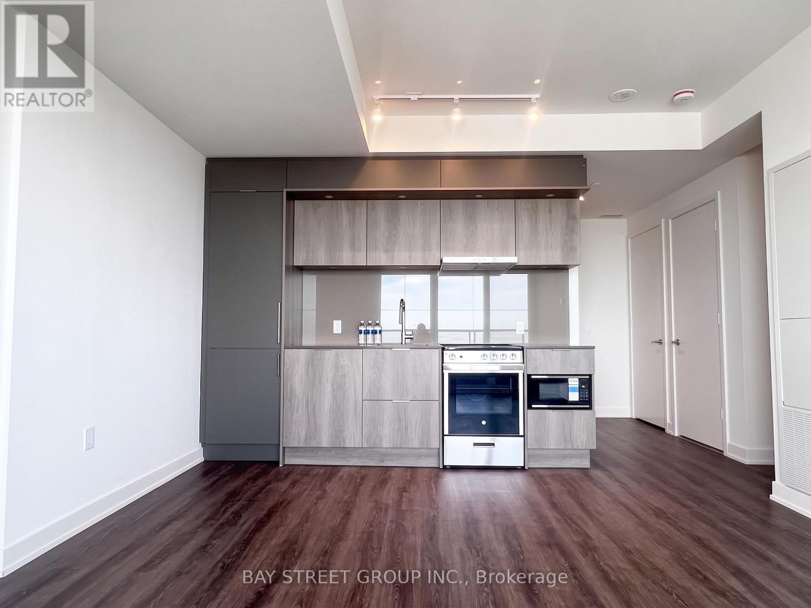 7404 - 448 Burnhamthorpe Road W, Mississauga, Ontario  L5B 0R4 - Photo 10 - W13829304