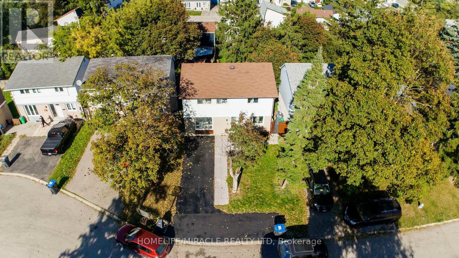 10 HABITAT SQUARE, Brampton, Ontario