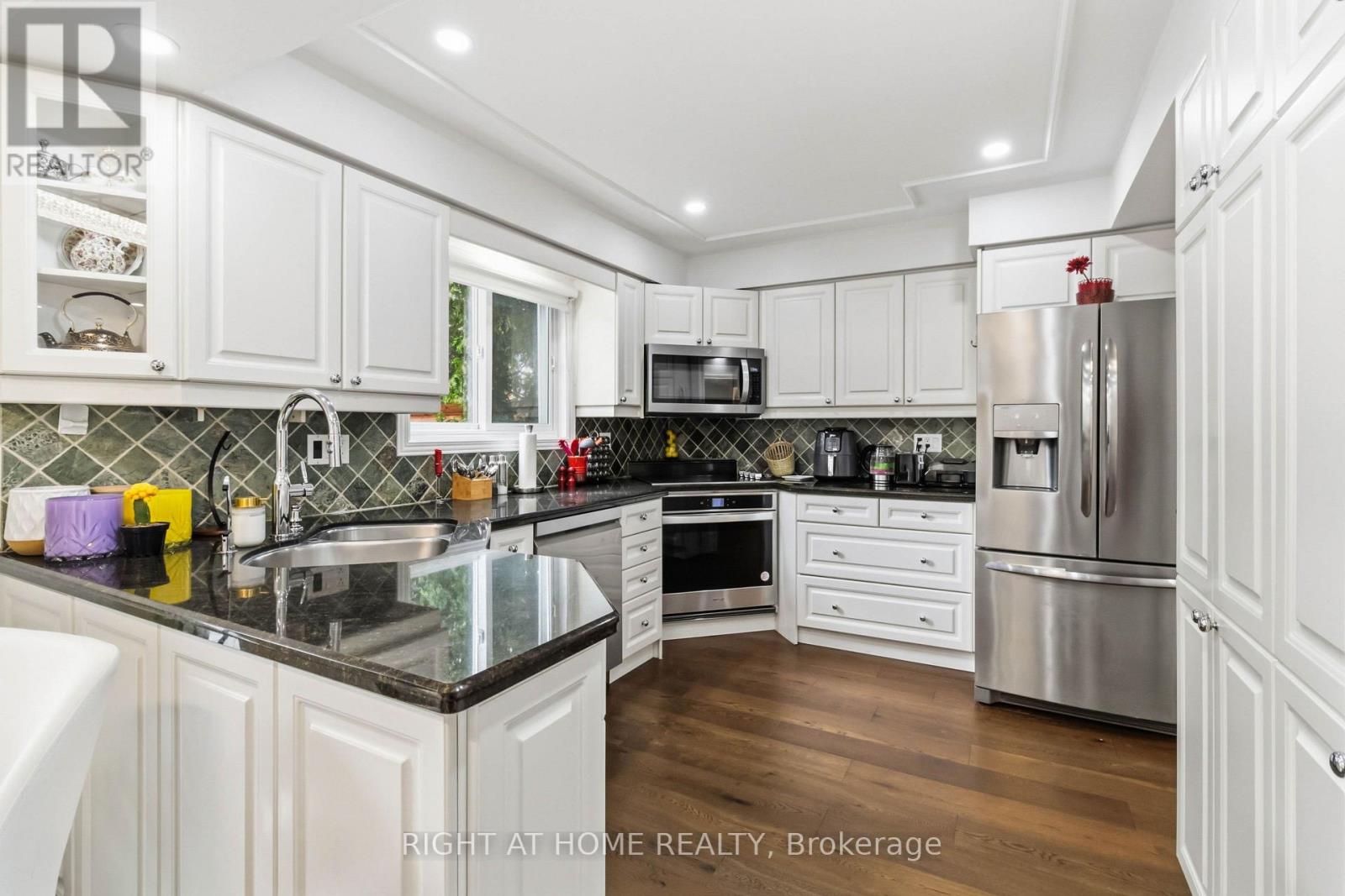 2128 Eighth Line, Oakville, Ontario  L6H 4W4 - Photo 12 - W13829340