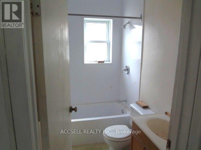 108 Shakespeare Street, Stratford, Ontario  N5A 3W4 - Photo 11 - X13829054