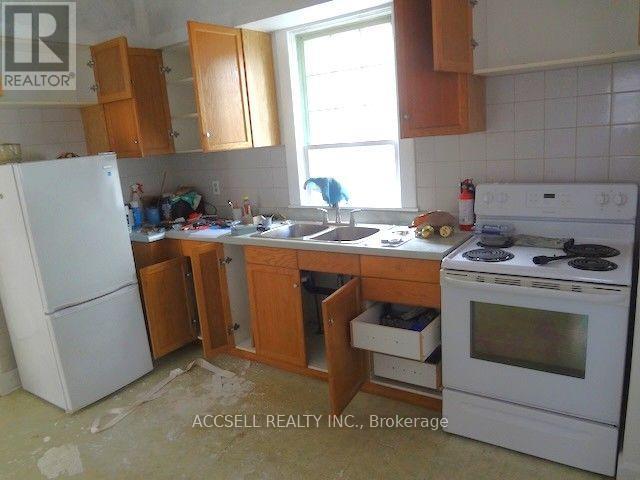 108 Shakespeare Street, Stratford, Ontario  N5A 3W4 - Photo 8 - X13829054