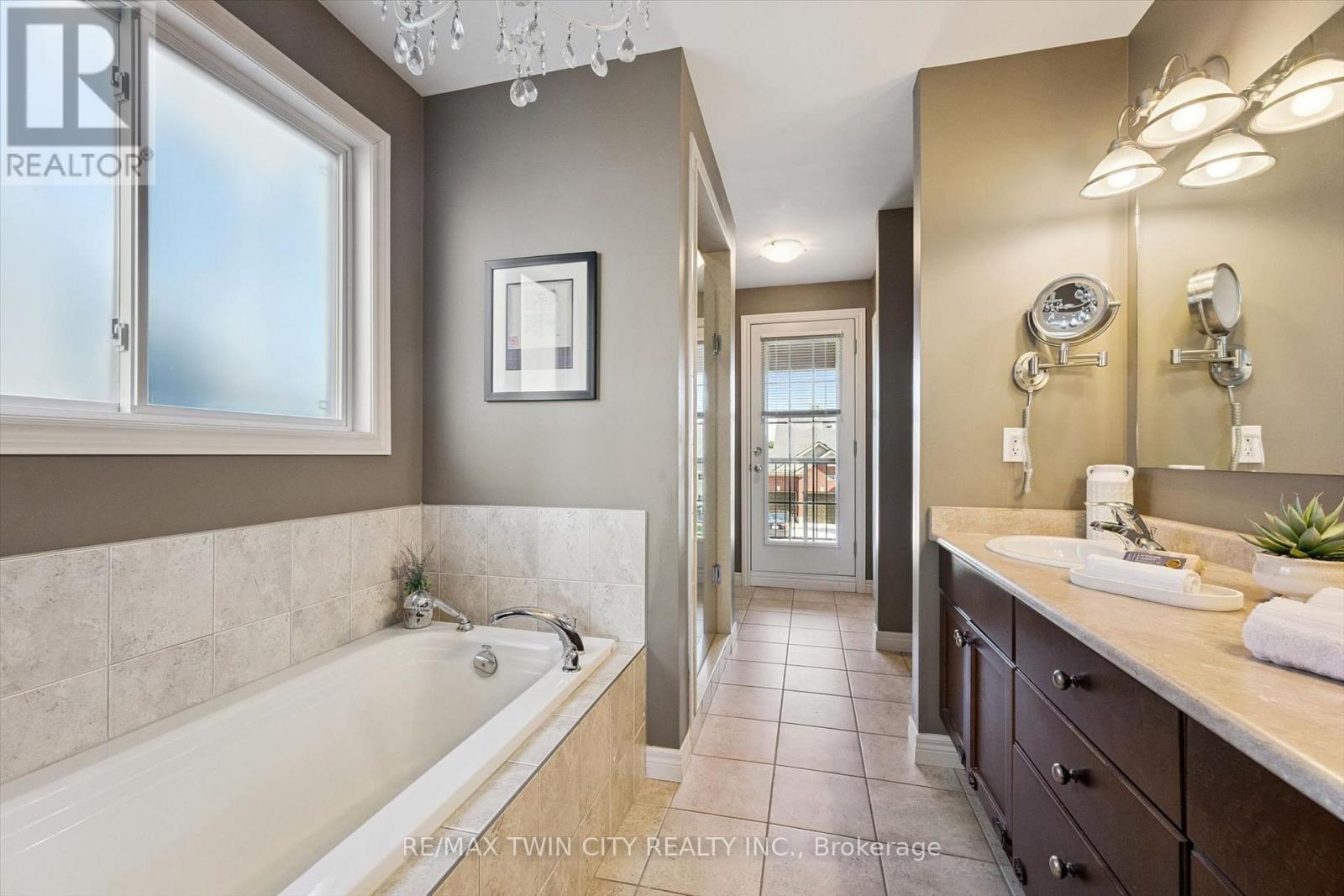 31 Zaduk Court, Woolwich, Ontario  N0B 1N0 - Photo 26 - X13829058