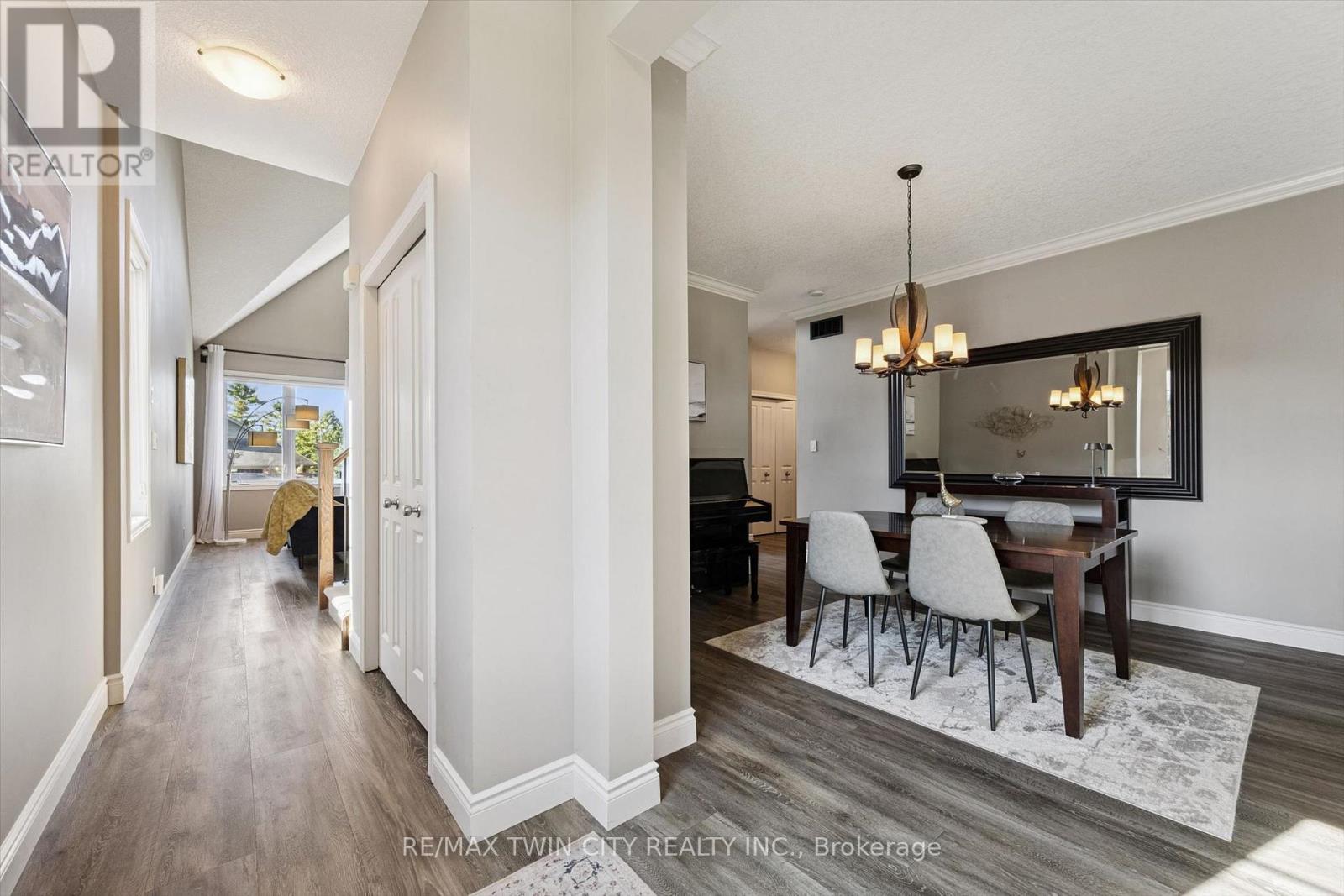 31 Zaduk Court, Woolwich, Ontario  N0B 1N0 - Photo 6 - X13829058