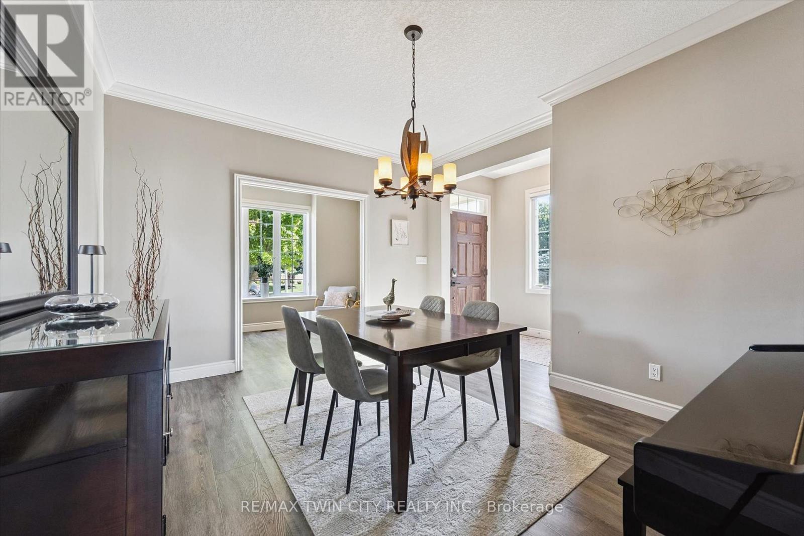 31 Zaduk Court, Woolwich, Ontario  N0B 1N0 - Photo 8 - X13829058