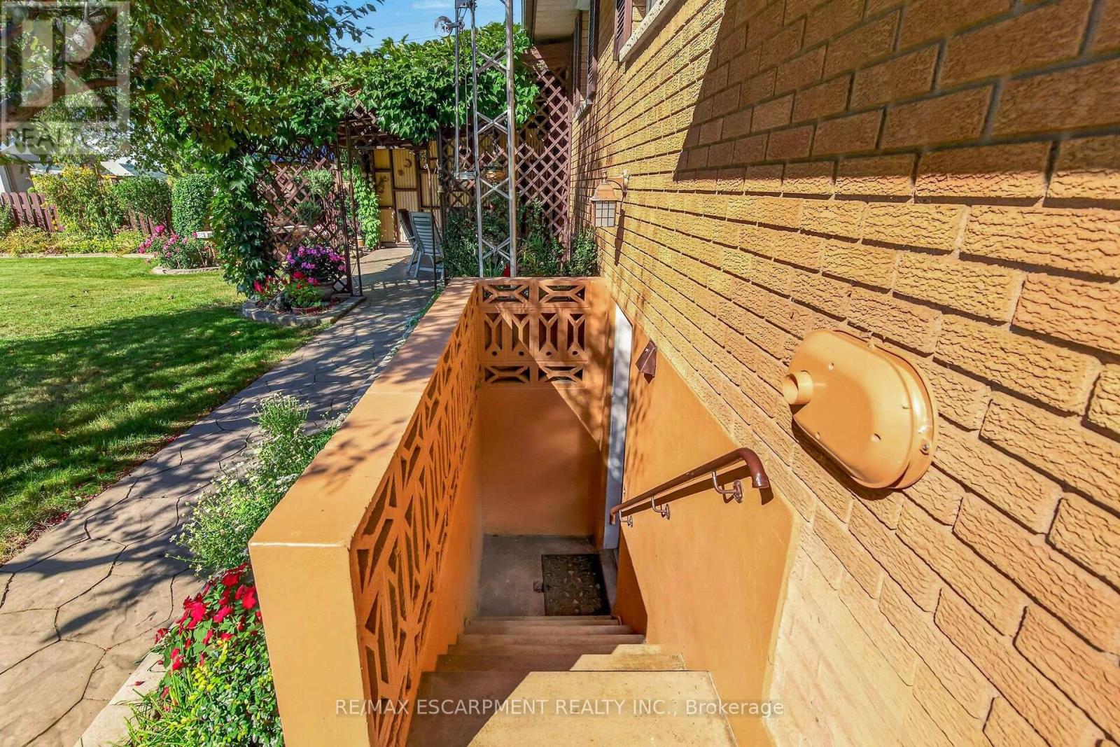 994 Barton Street, Hamilton, Ontario  L8E 5H3 - Photo 38 - X13829138